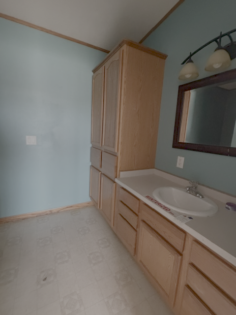22243 State Highway 11 Property Photo 7