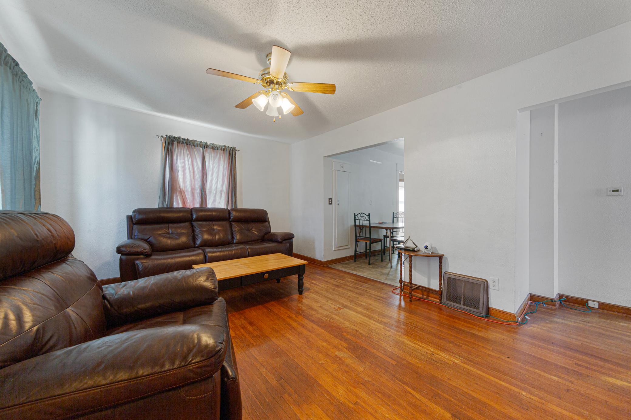 416 10th Street Se Property Photo 12
