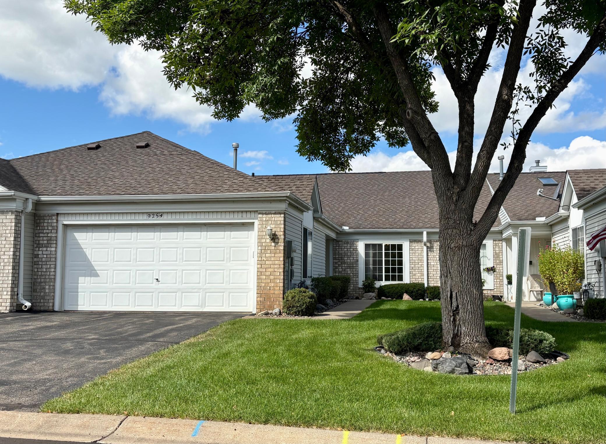 9254 Prairieview Trail N Property Photo 1