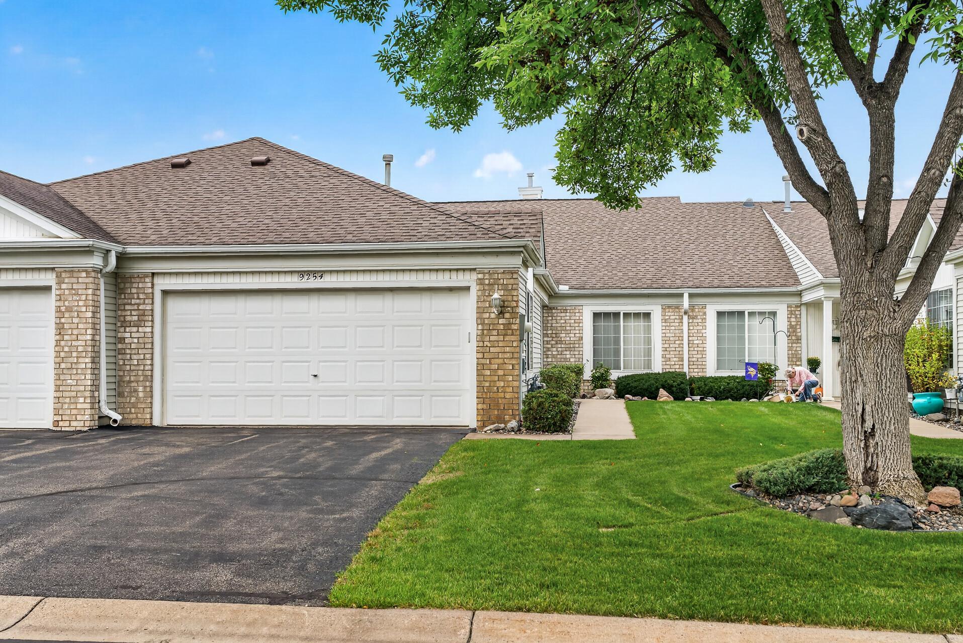 9254 Prairieview Trail N Property Photo 1