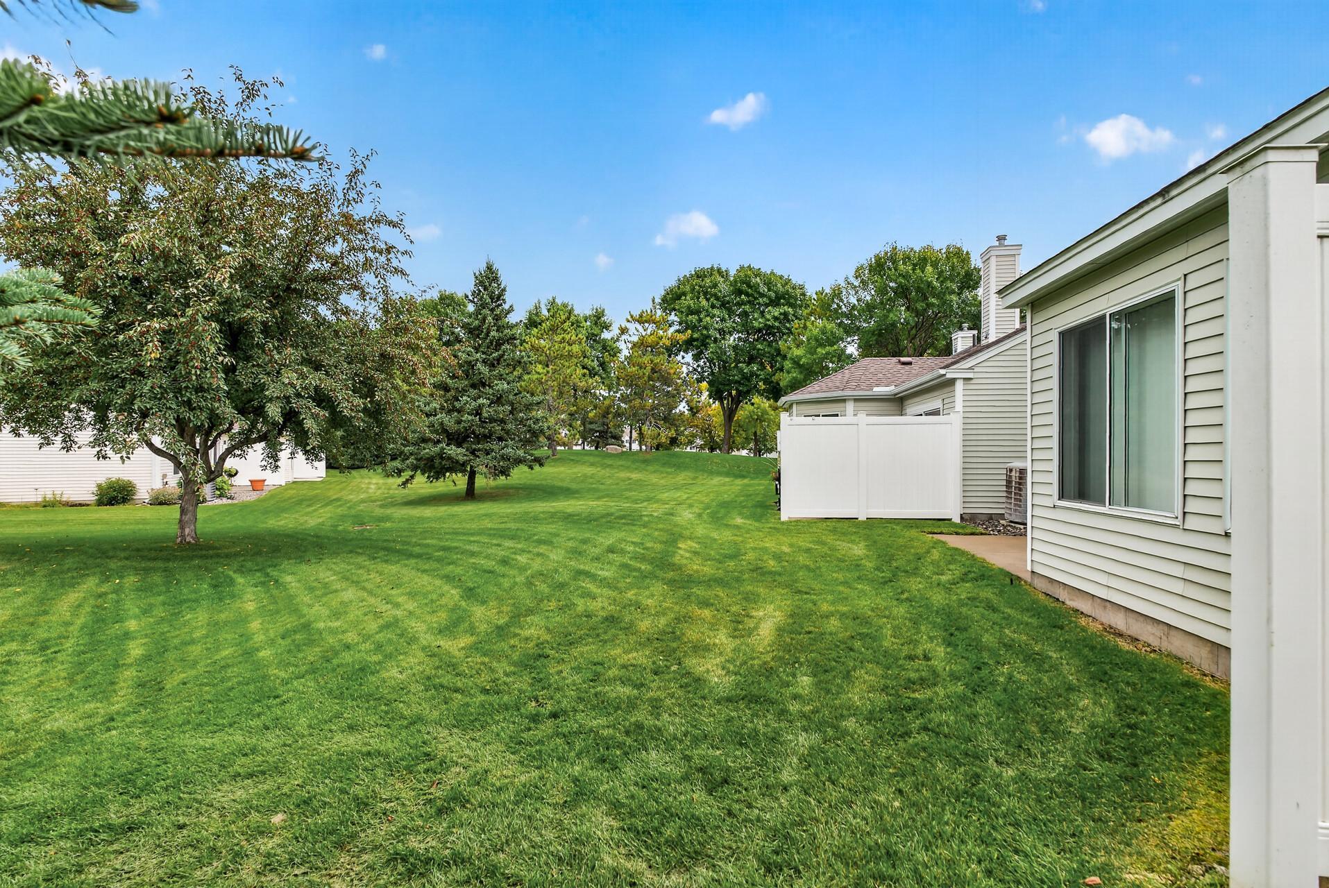 9254 Prairieview Trail N Property Photo 5