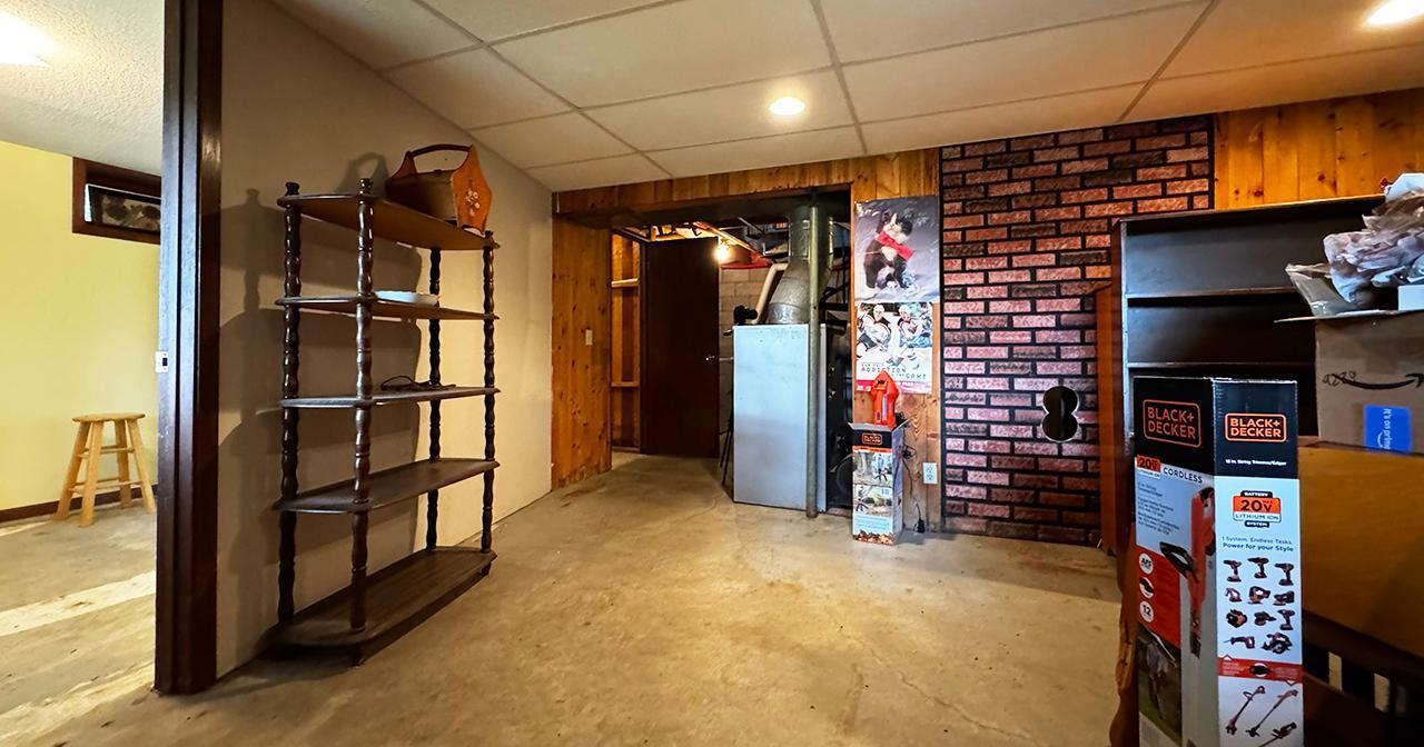 9289 Heino Road Property Photo 23
