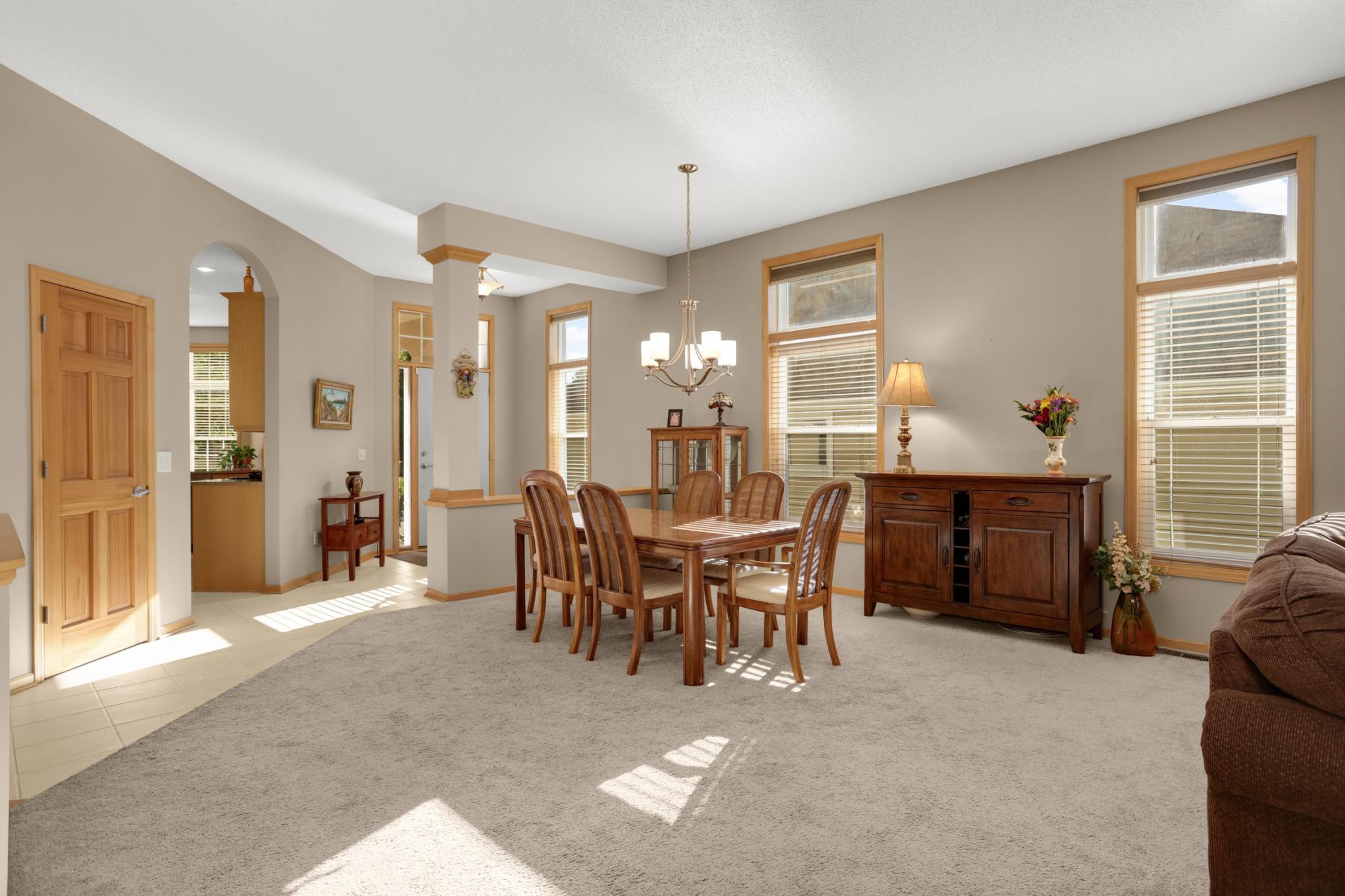 18519 Farmstead Circle Property Photo 6