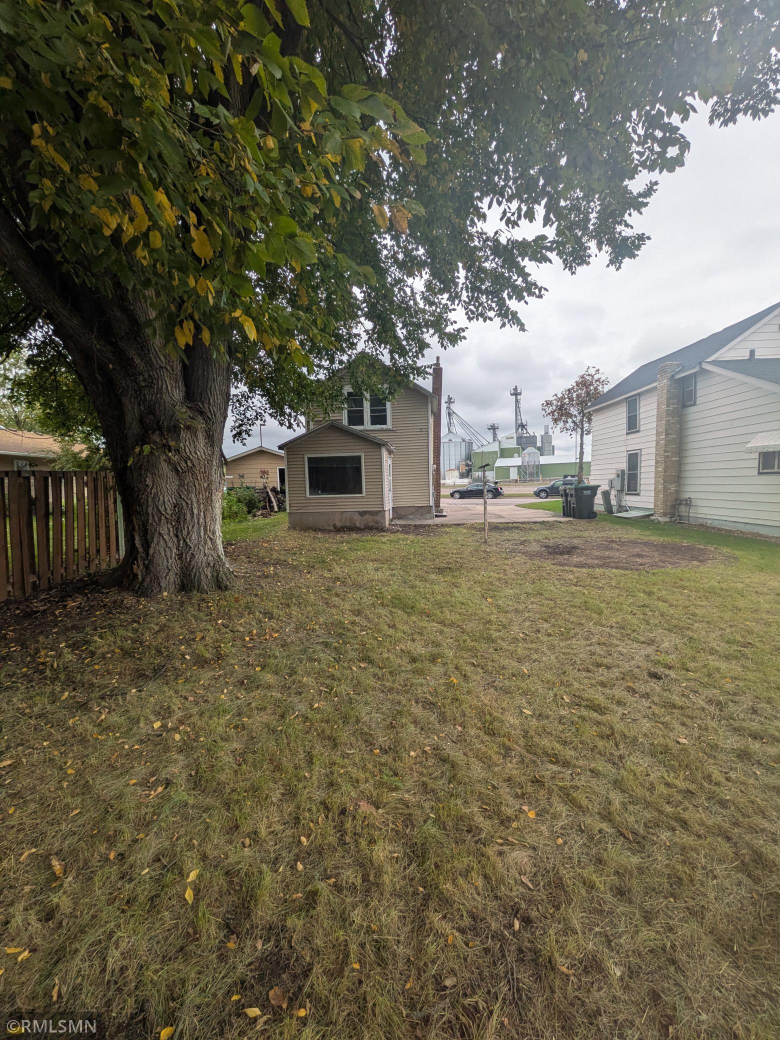 210 1st Street Se Property Photo 3