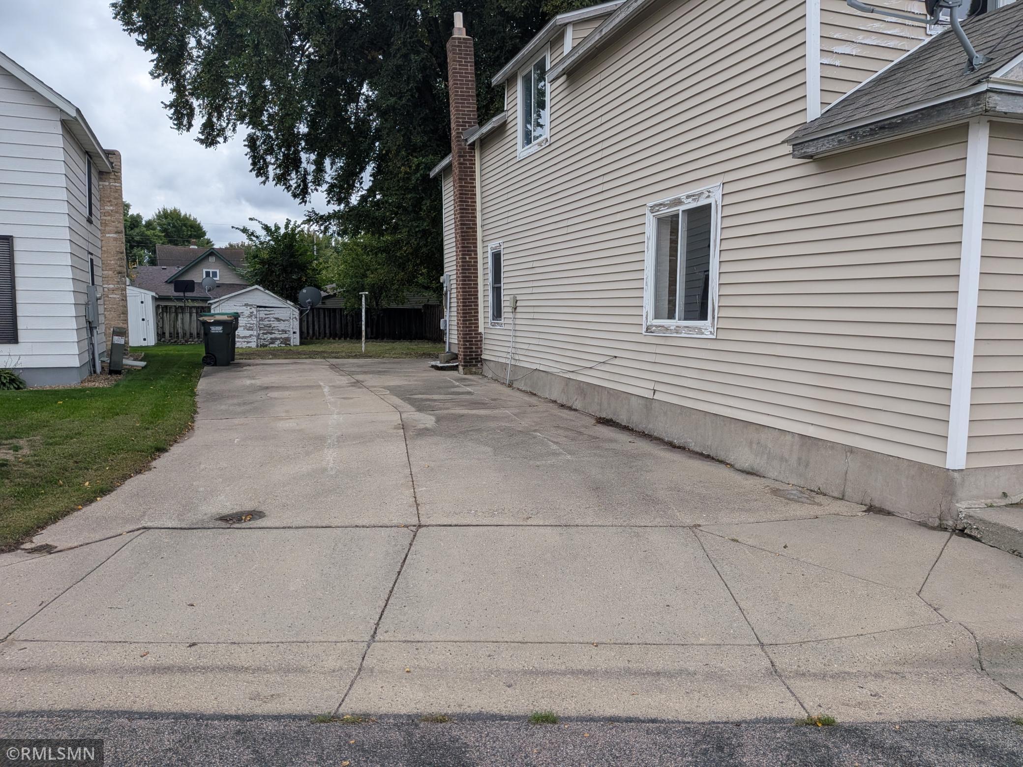 210 1st Street Se Property Photo 4
