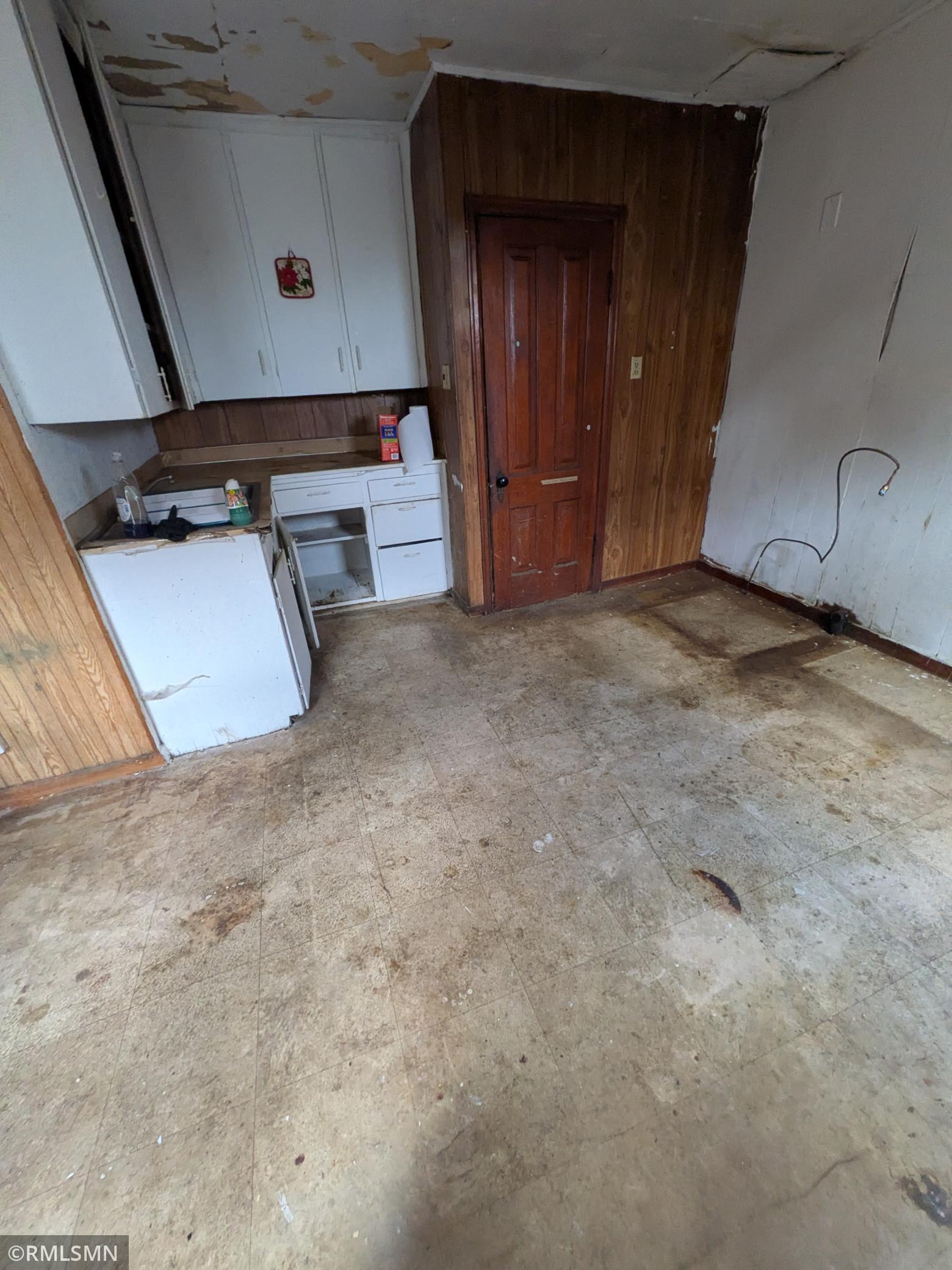210 1st Street Se Property Photo 9
