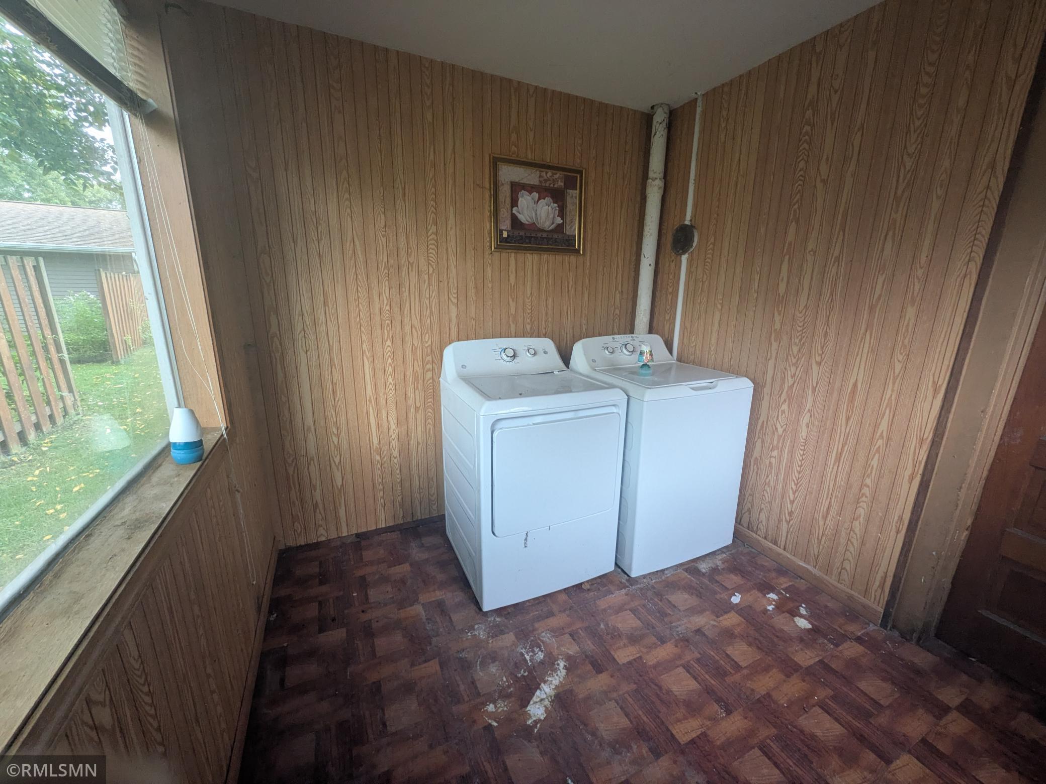 210 1st Street Se Property Photo 10