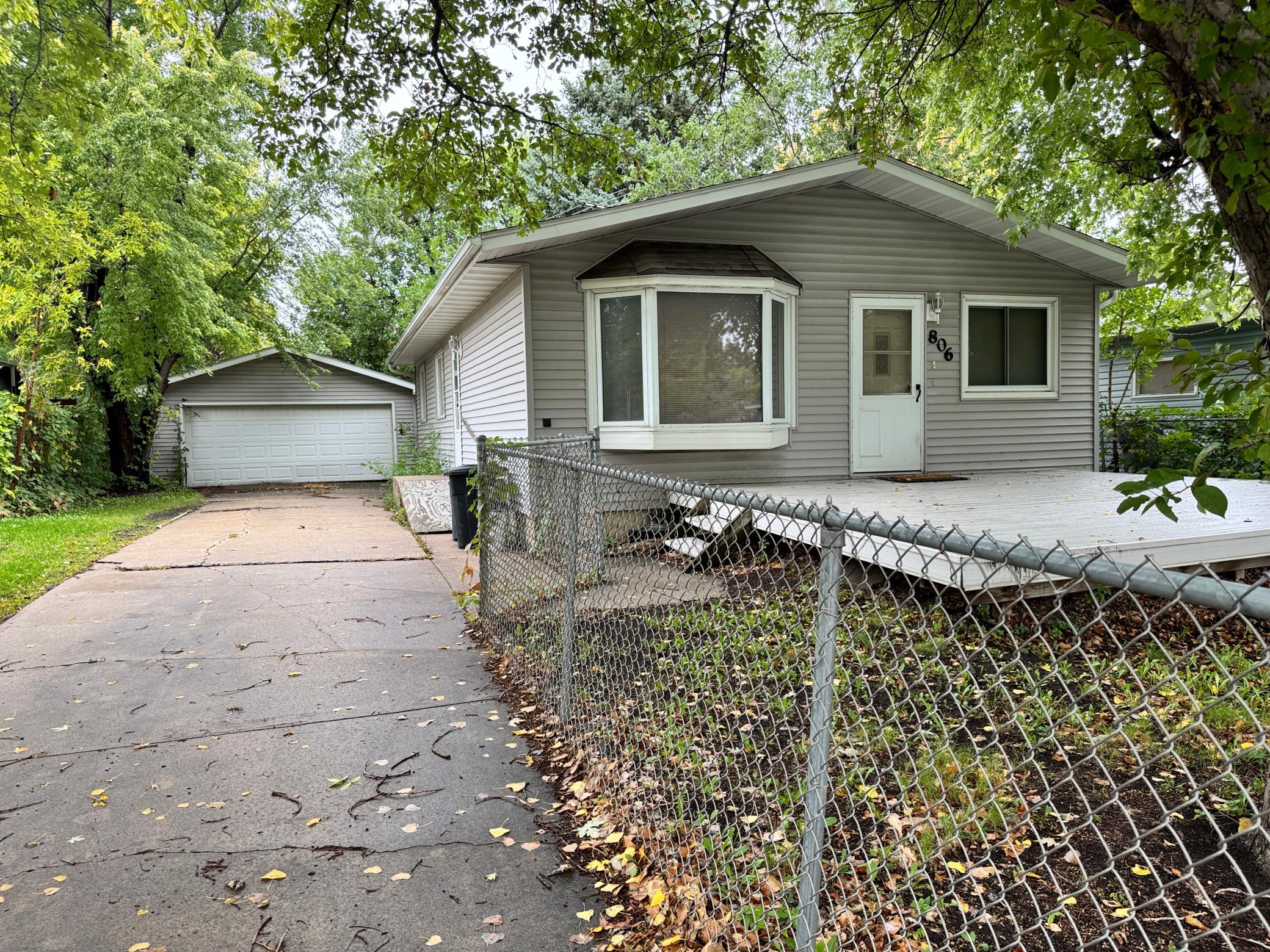 806 31st Street N Property Photo 1