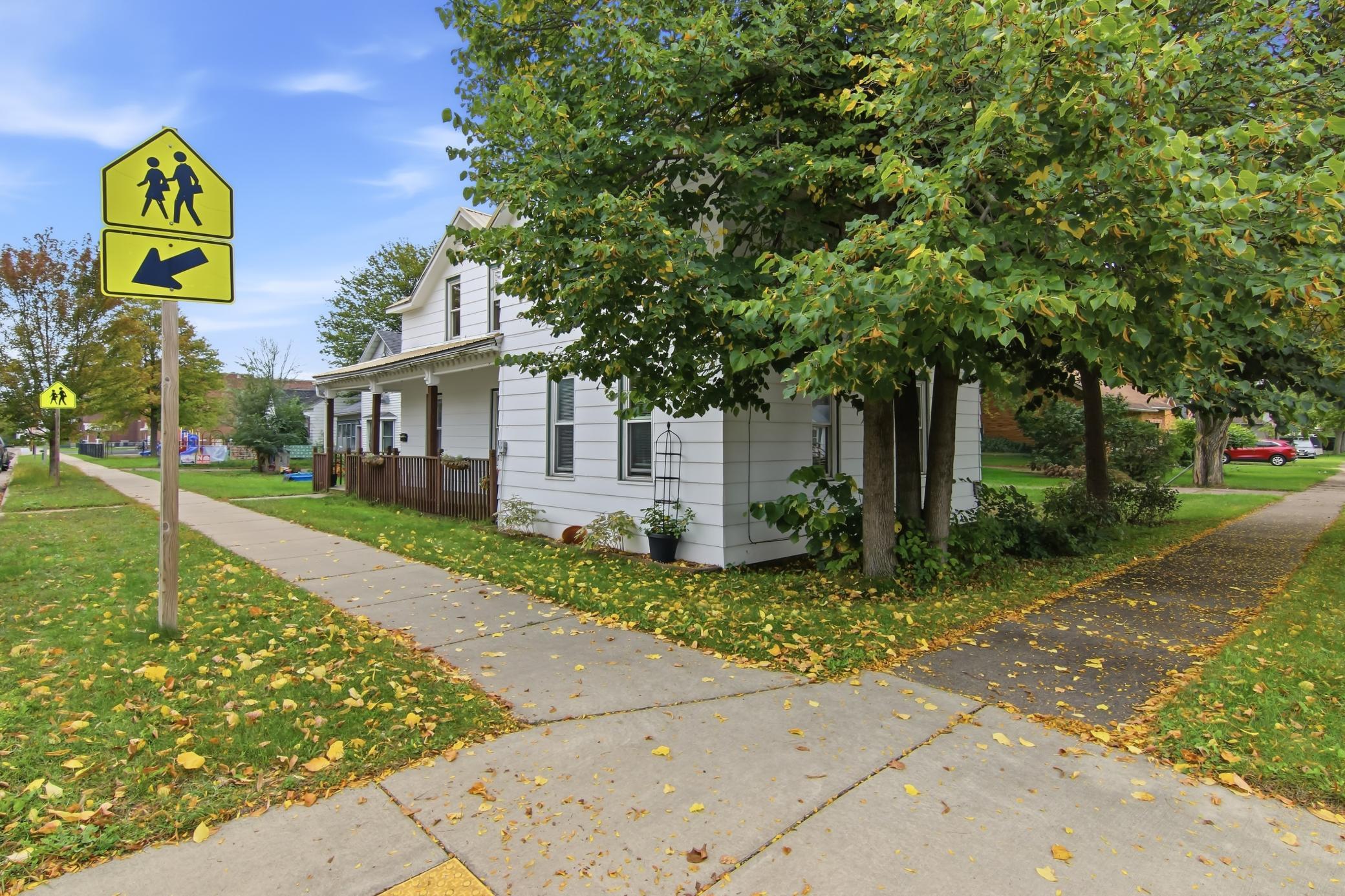 465 W Spruce Street Property Photo 3