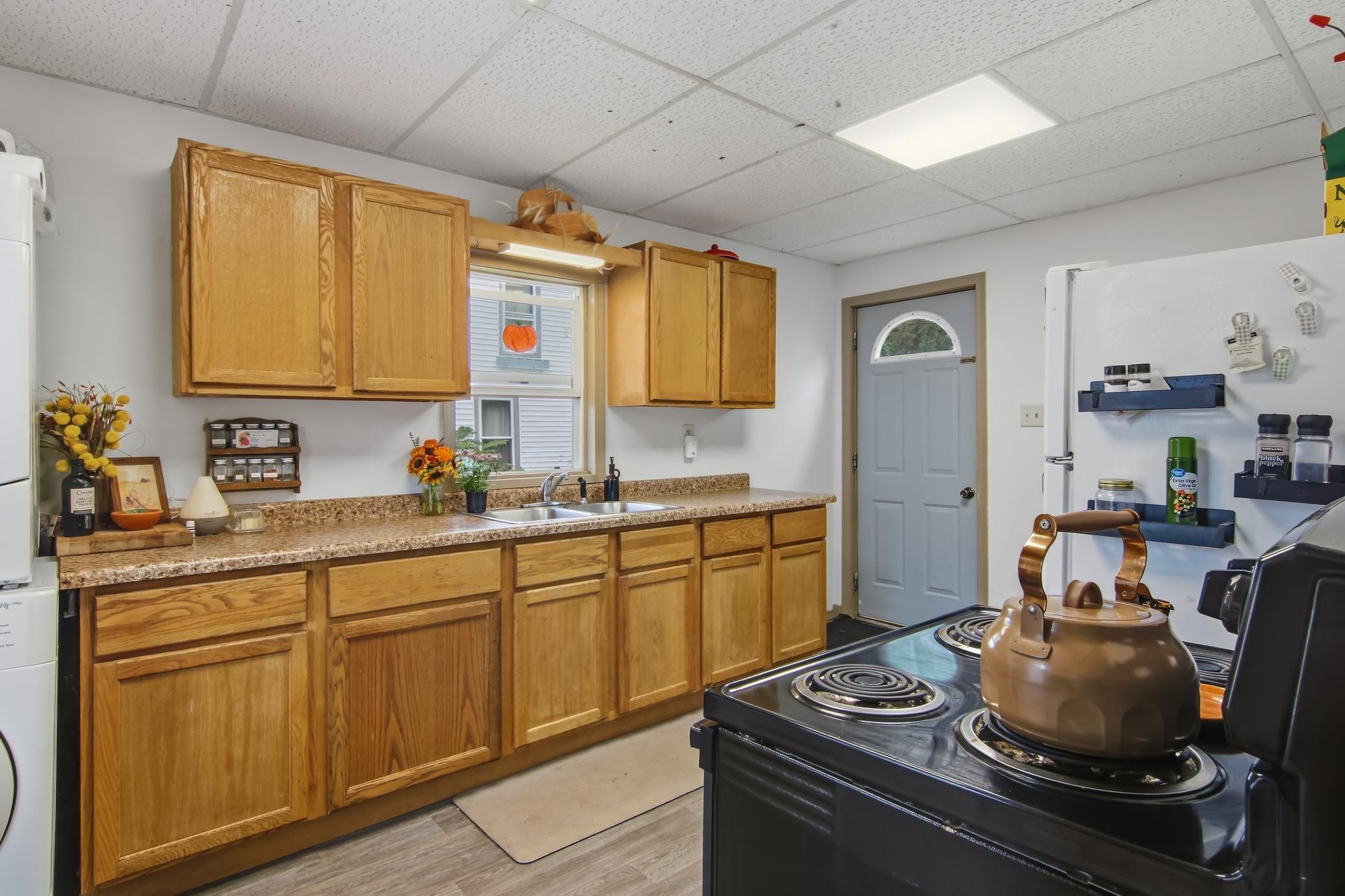 465 W Spruce Street Property Photo 8