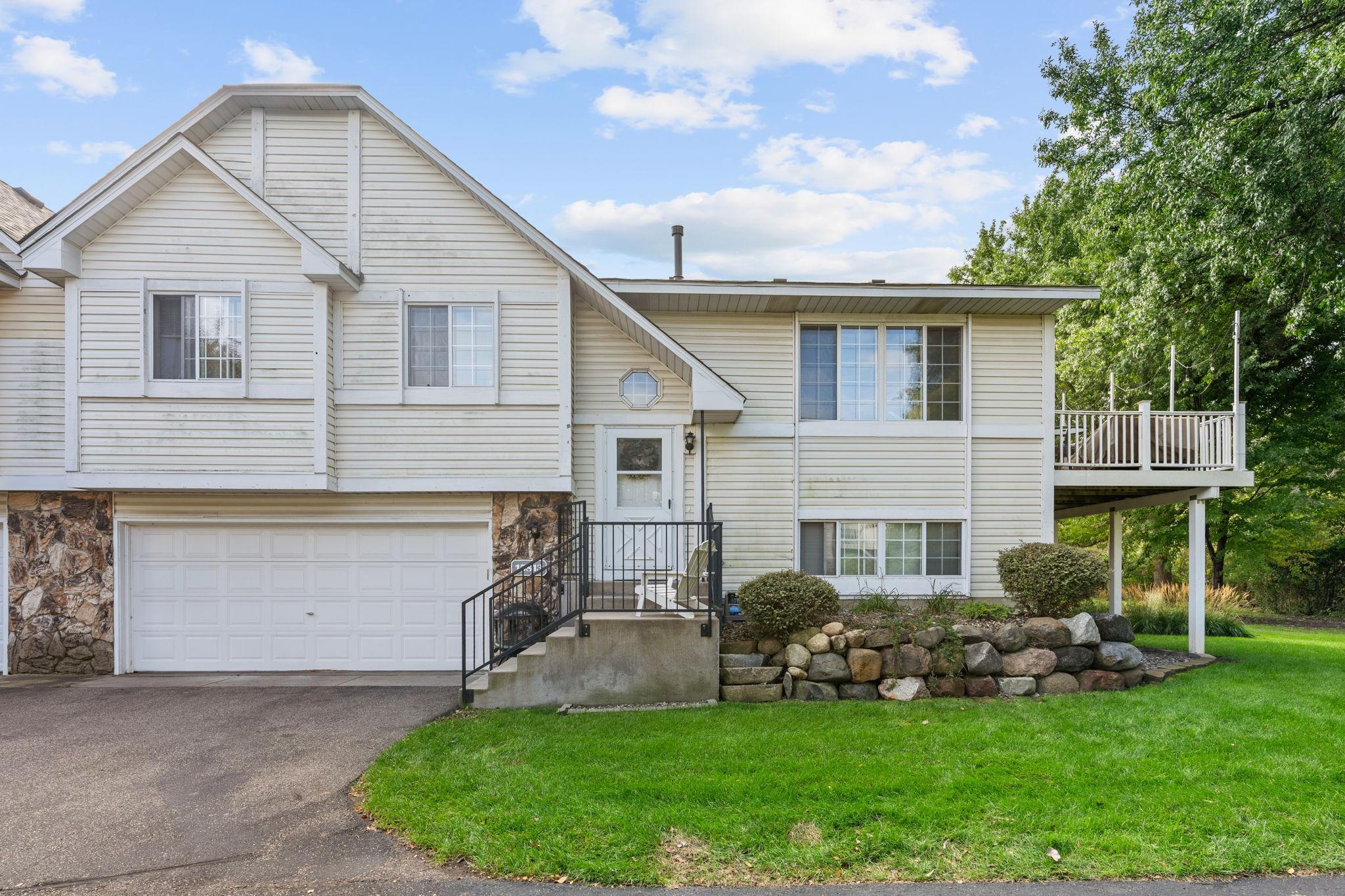 15813 Griffon Path Property Photo 2