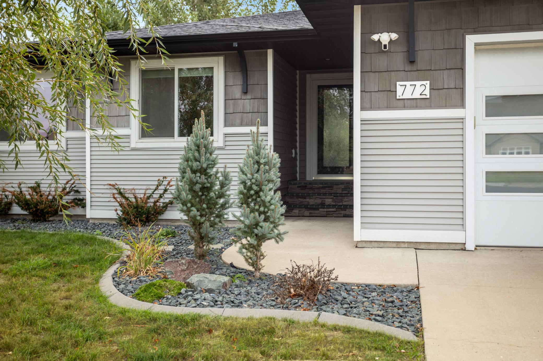 772 35th Avenue E Property Photo 2