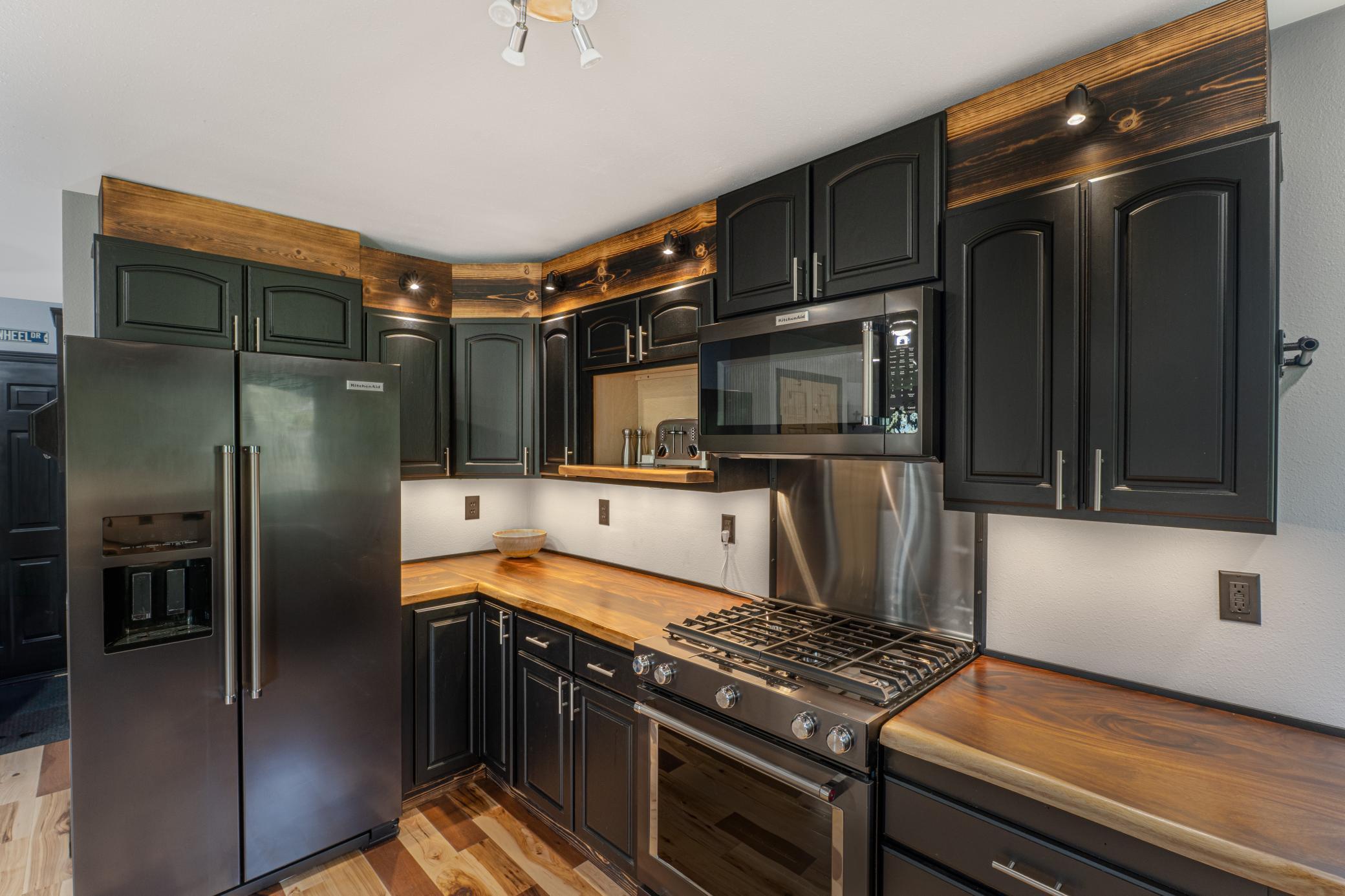 635 20th Street Ne Property Photo 8