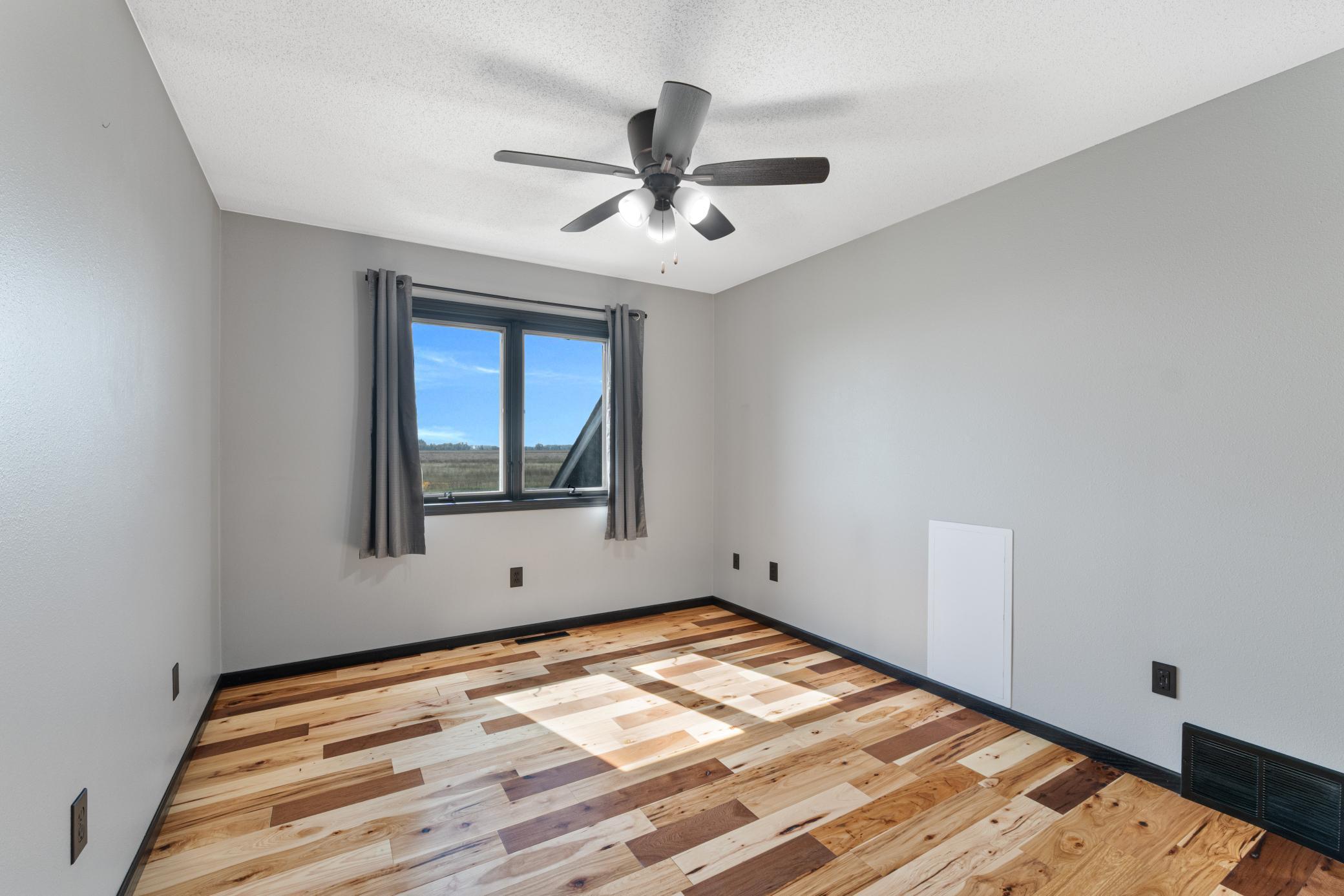 635 20th Street Ne Property Photo 18