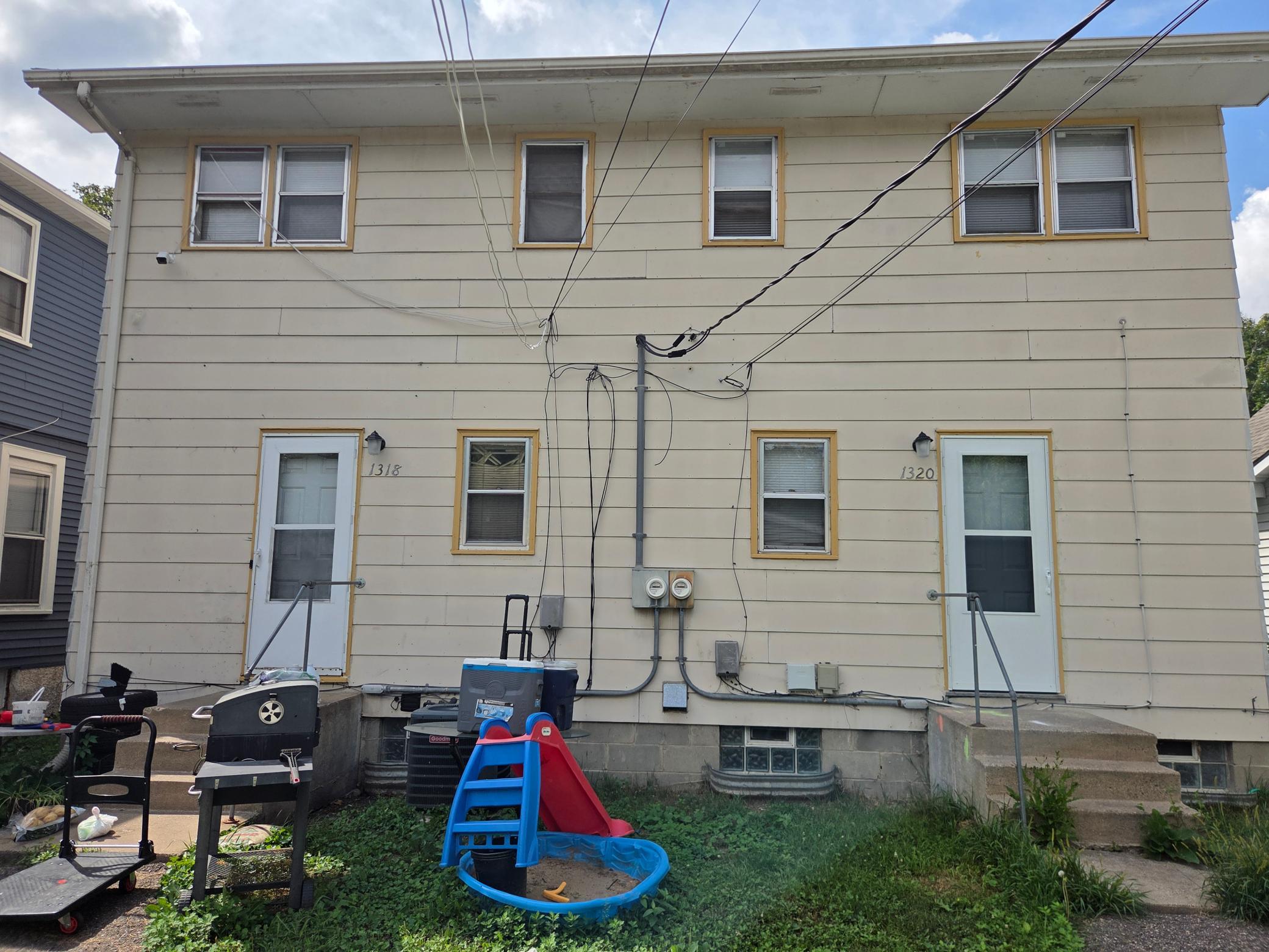 1318 Thomas Avenue N Property Photo 5