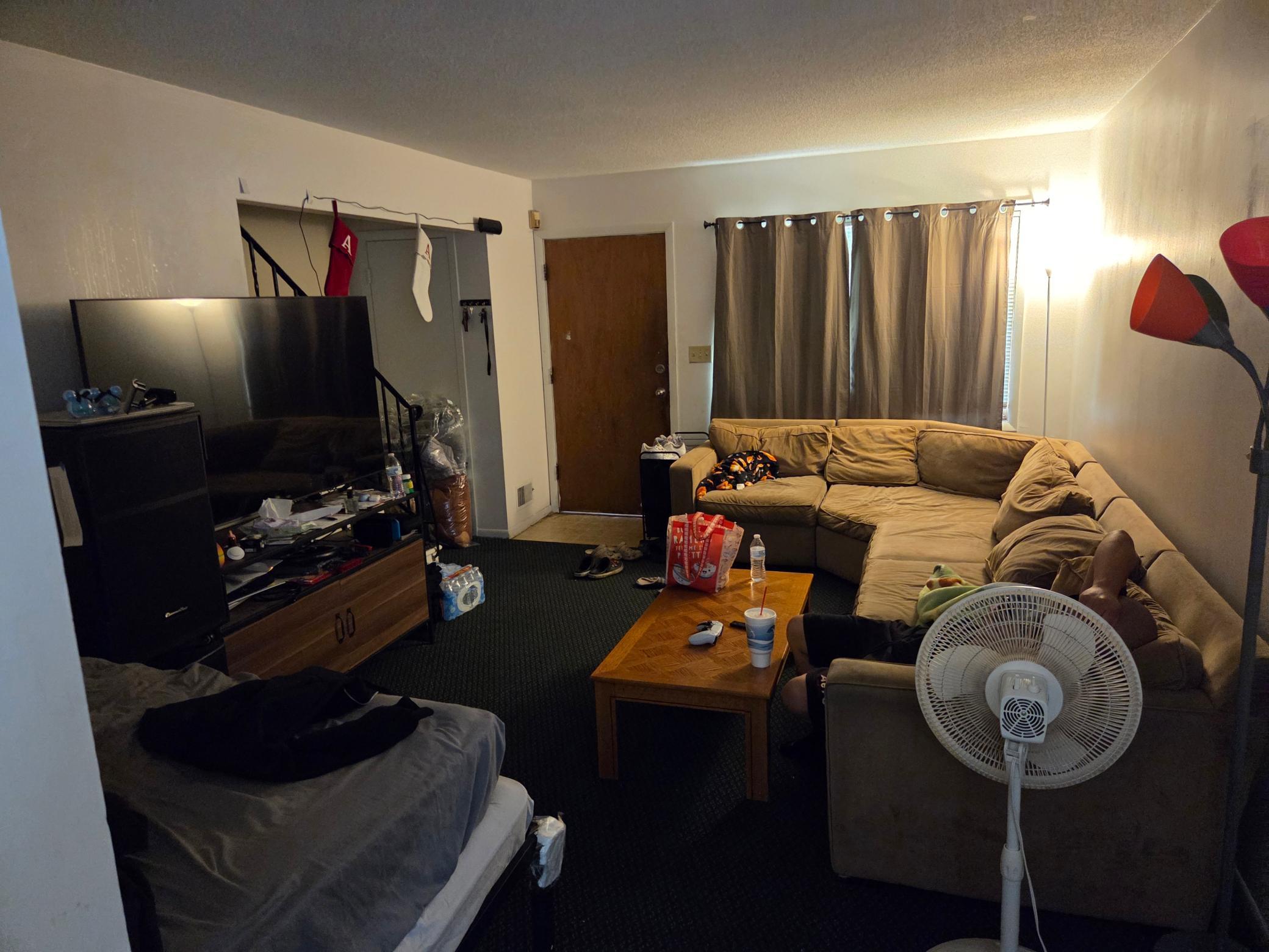 1318 Thomas Avenue N Property Photo 16