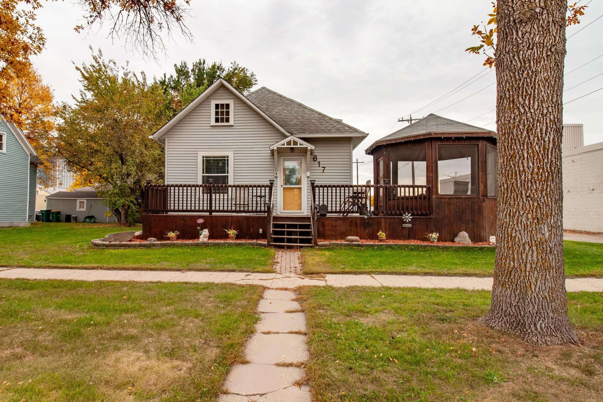 617 Nebraska Avenue Property Photo 1