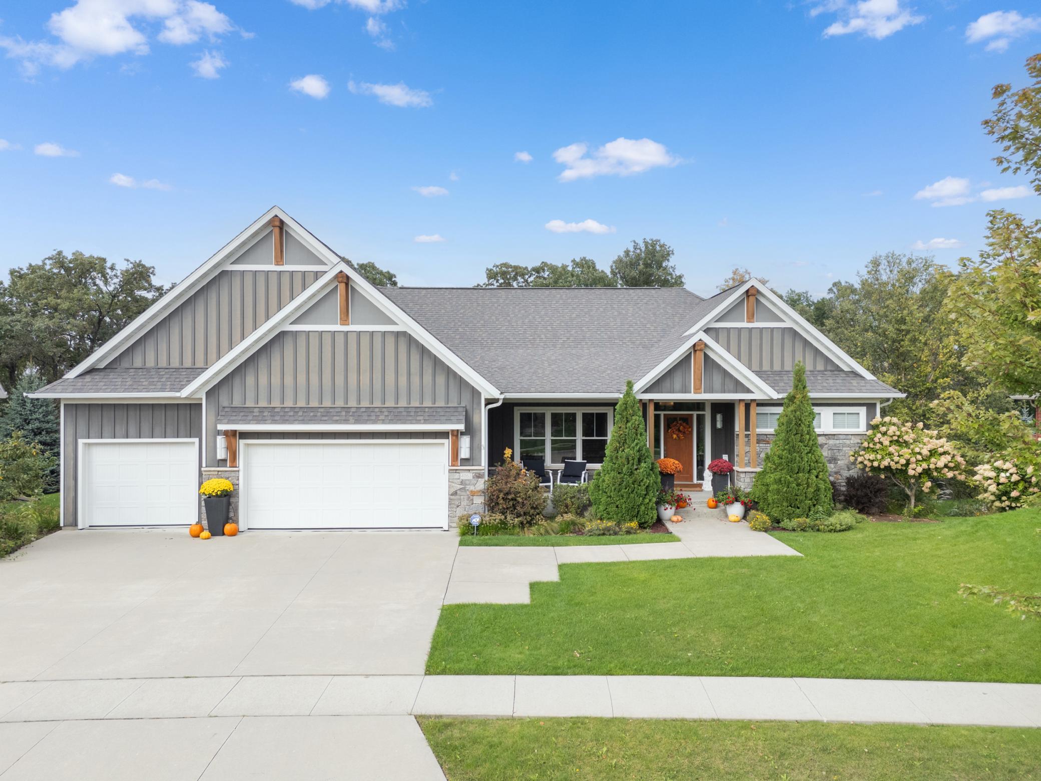 4053 Stone Point Drive Ne Property Photo 1
