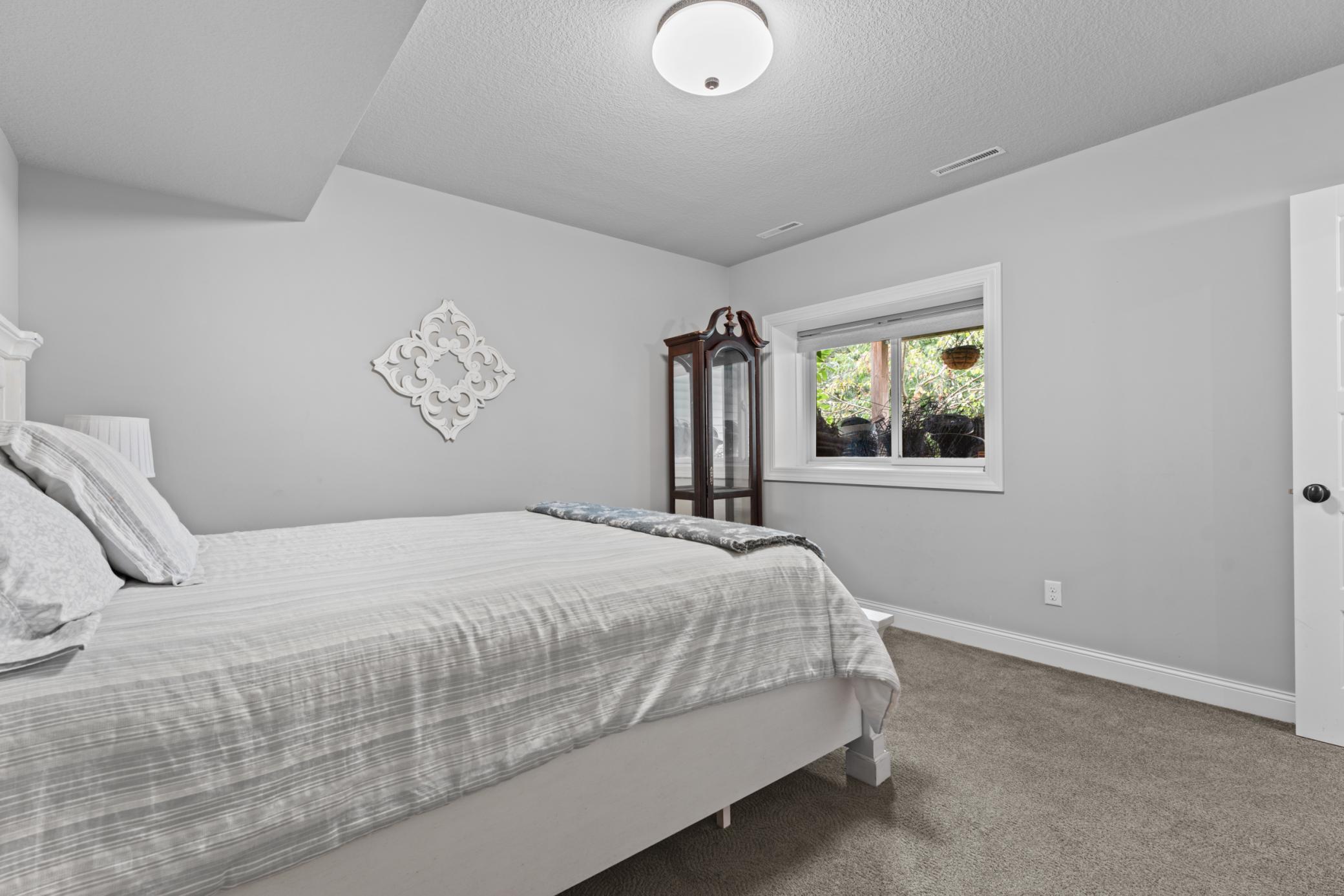 4053 Stone Point Drive Ne Property Photo 36