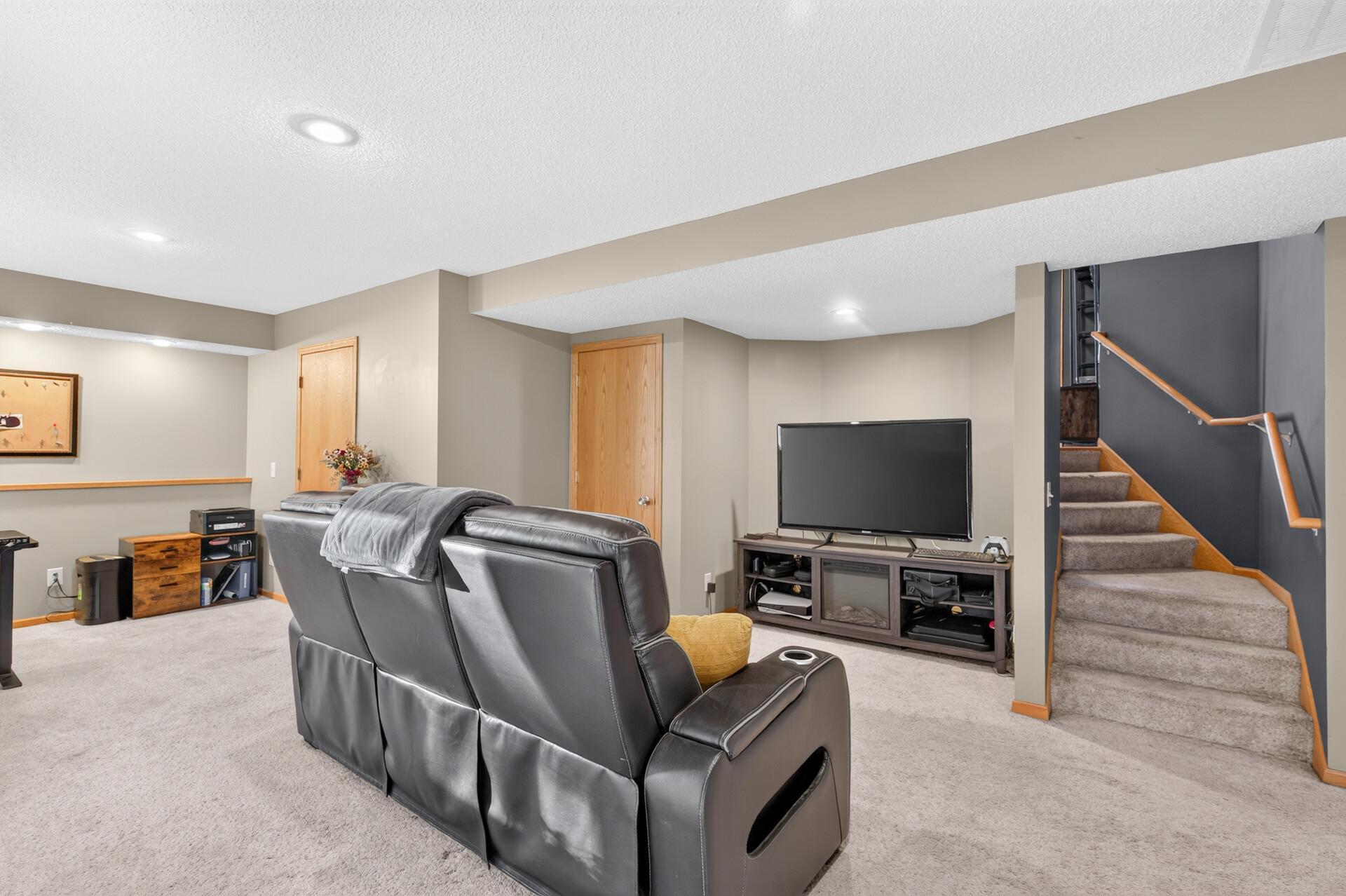 18396 Everest Path Property Photo 32