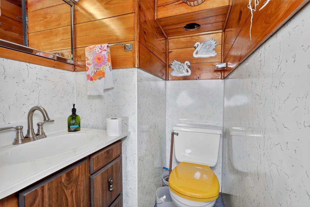 29260 Clearwater Road Property Photo 38
