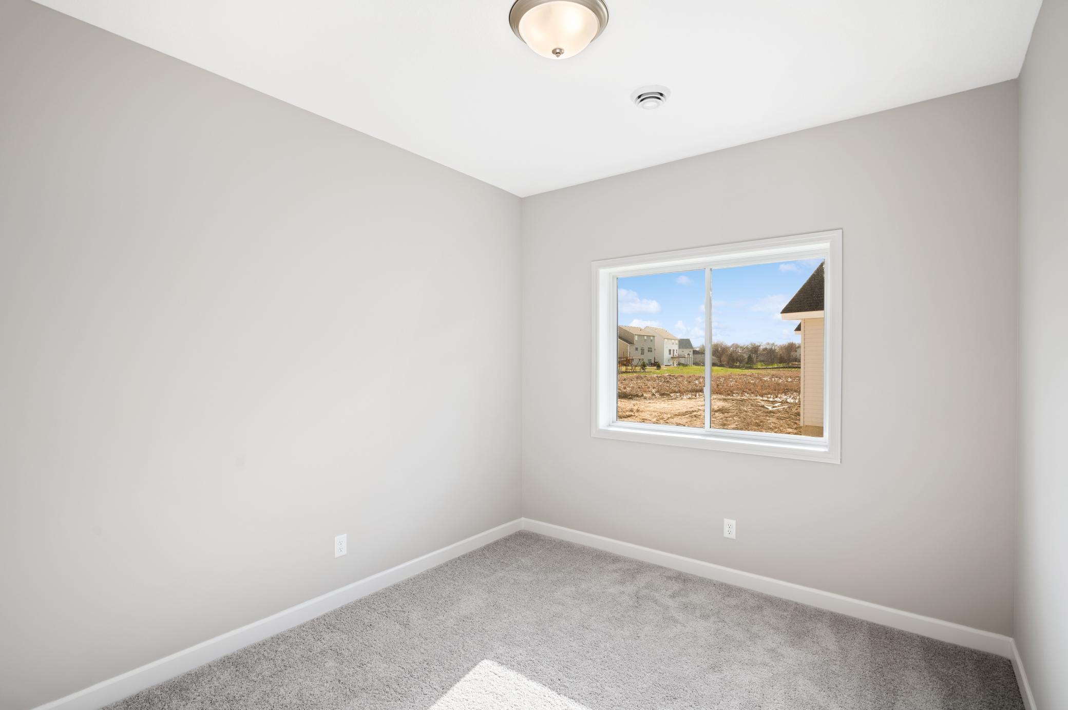 1014 E Meadowsweet Drive Property Photo 11