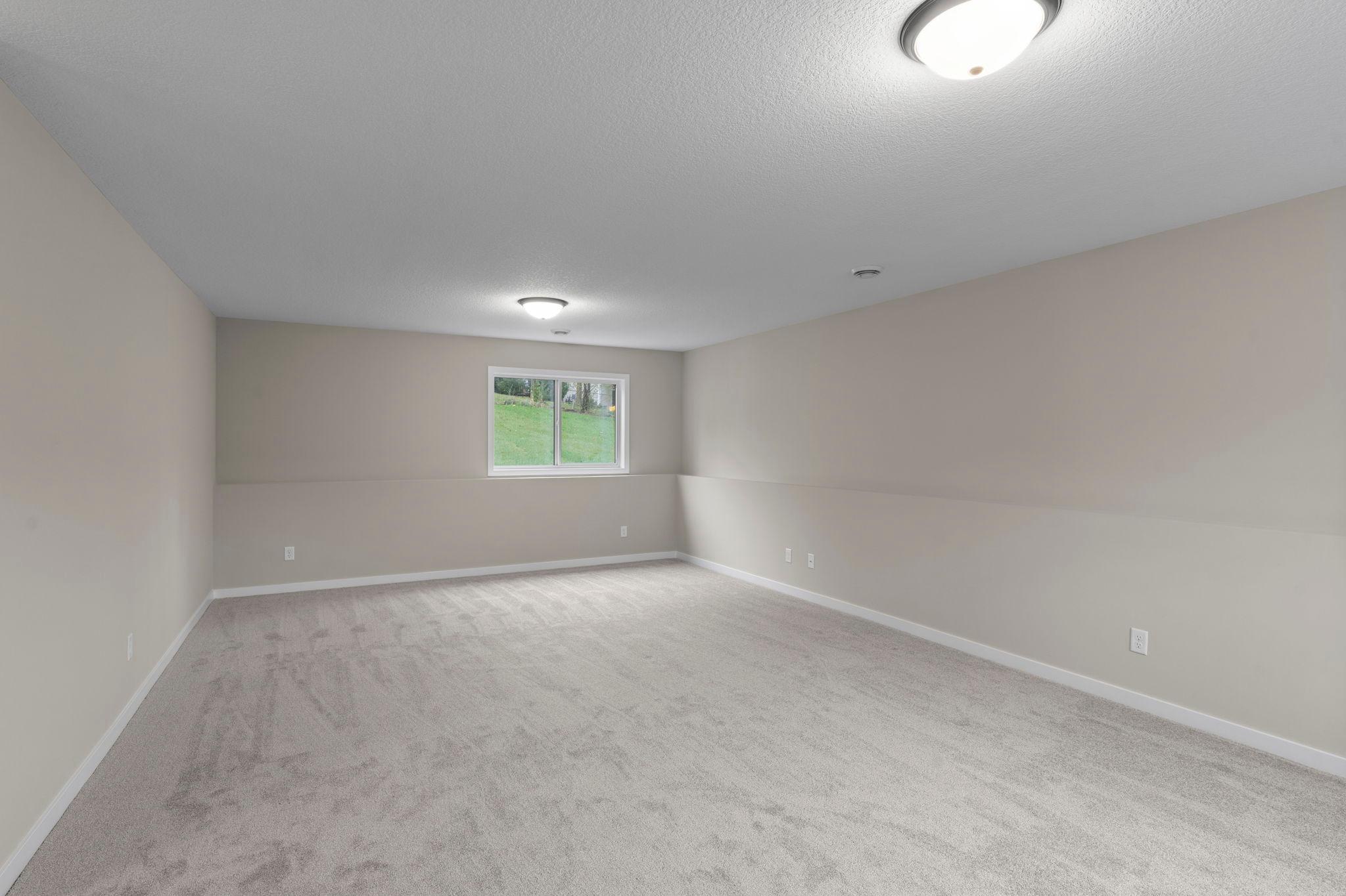 581 Sienna Drive Property Photo 32