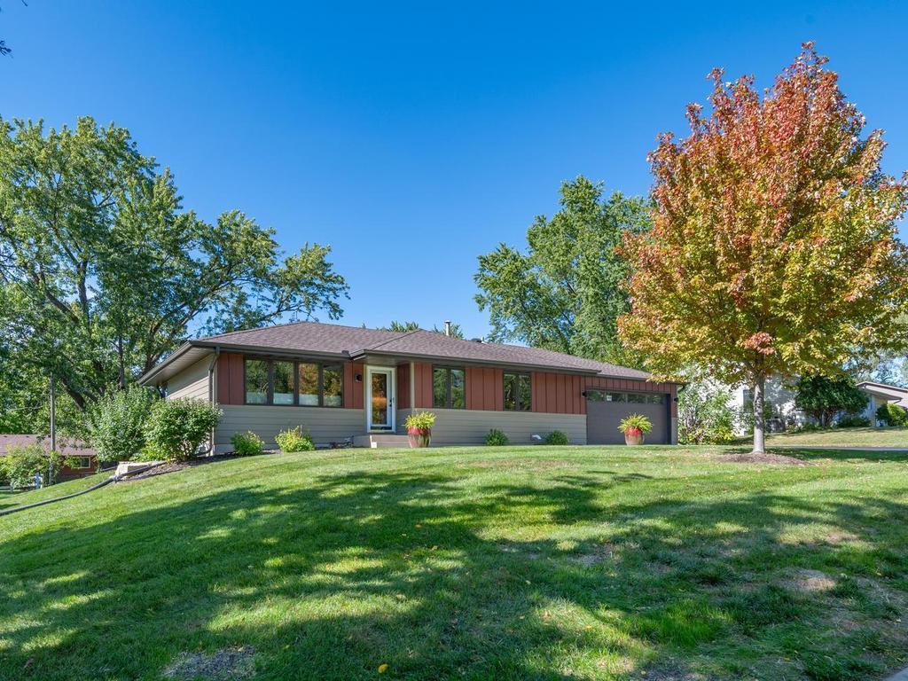 13008 Lakeview Drive Drive Property Photo 1
