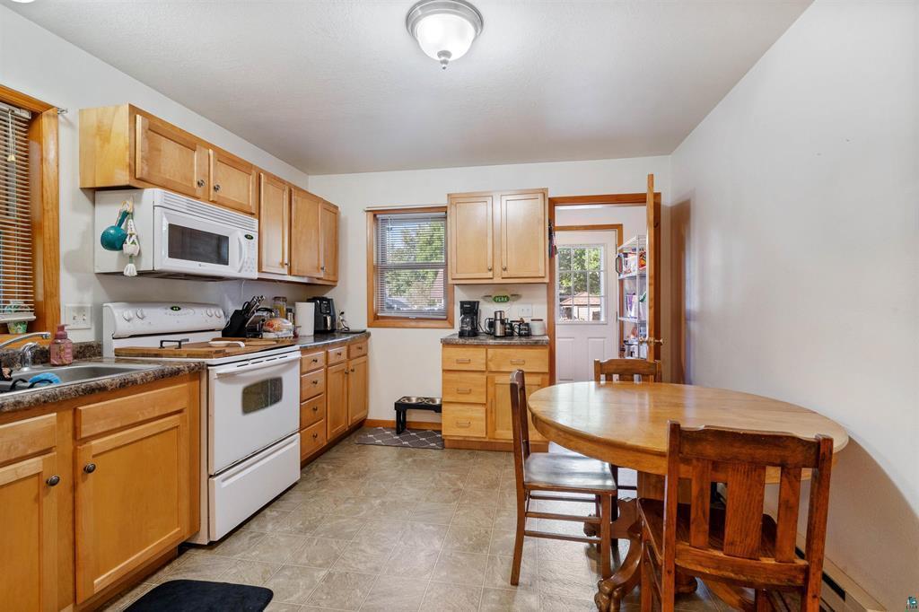 314 8th Street Property Photo 5