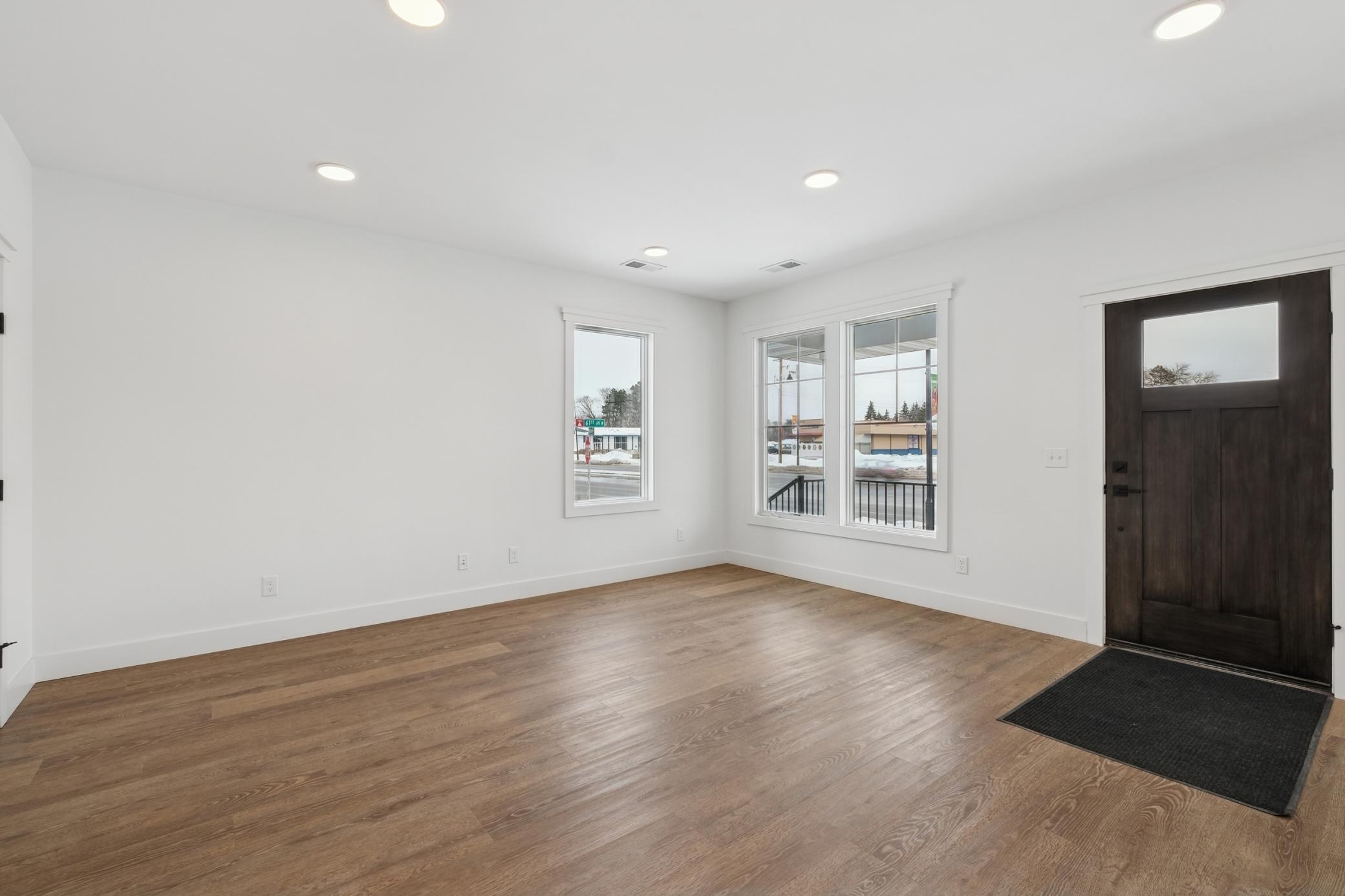 6043 Brooklyn Boulevard Property Photo 5