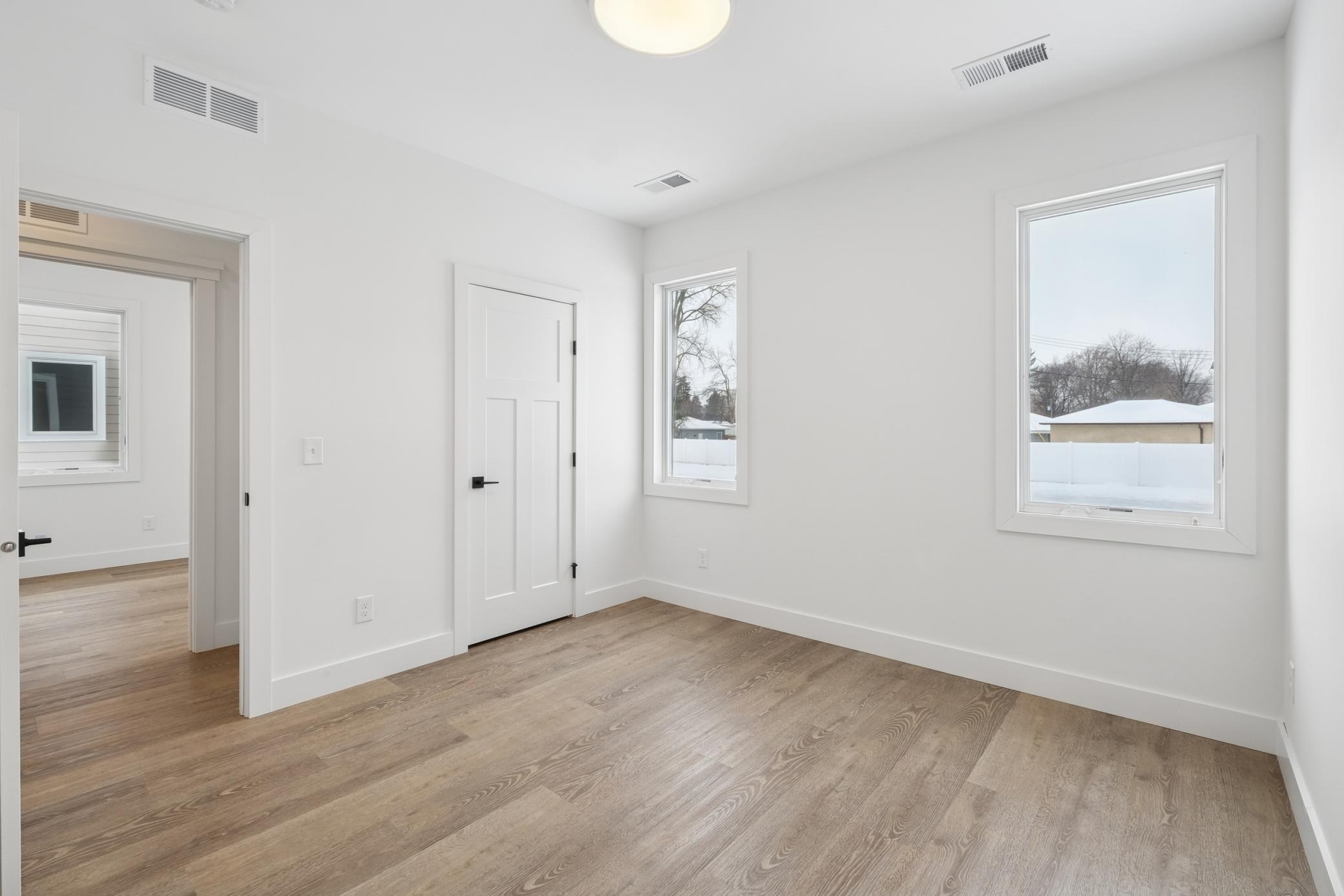 6043 Brooklyn Boulevard Property Photo 13