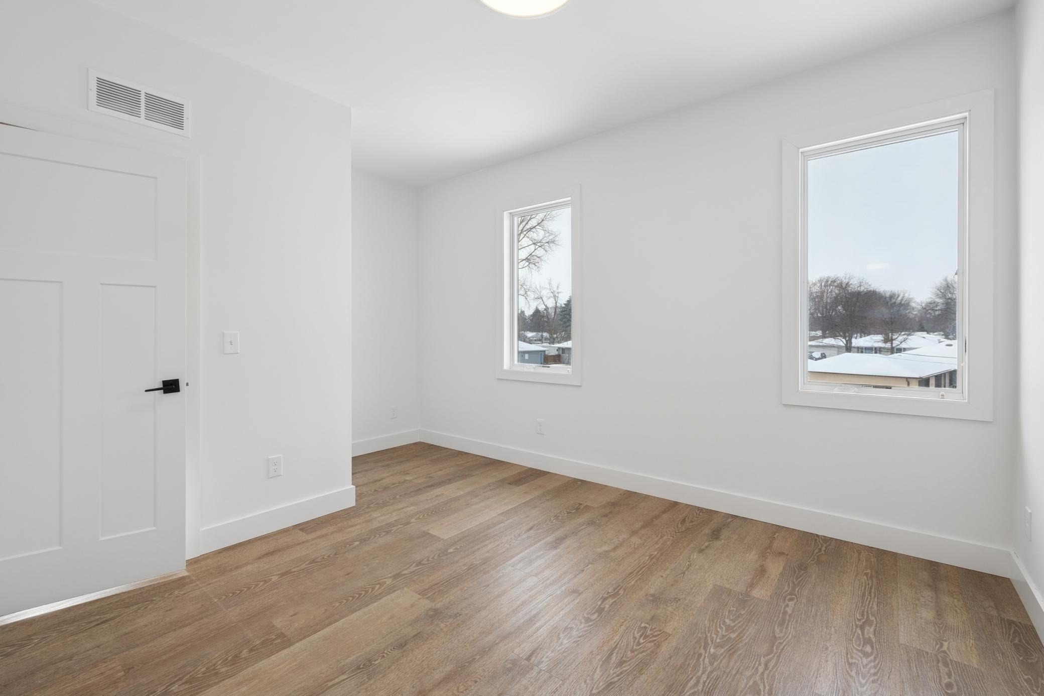 6043 Brooklyn Boulevard Property Photo 22
