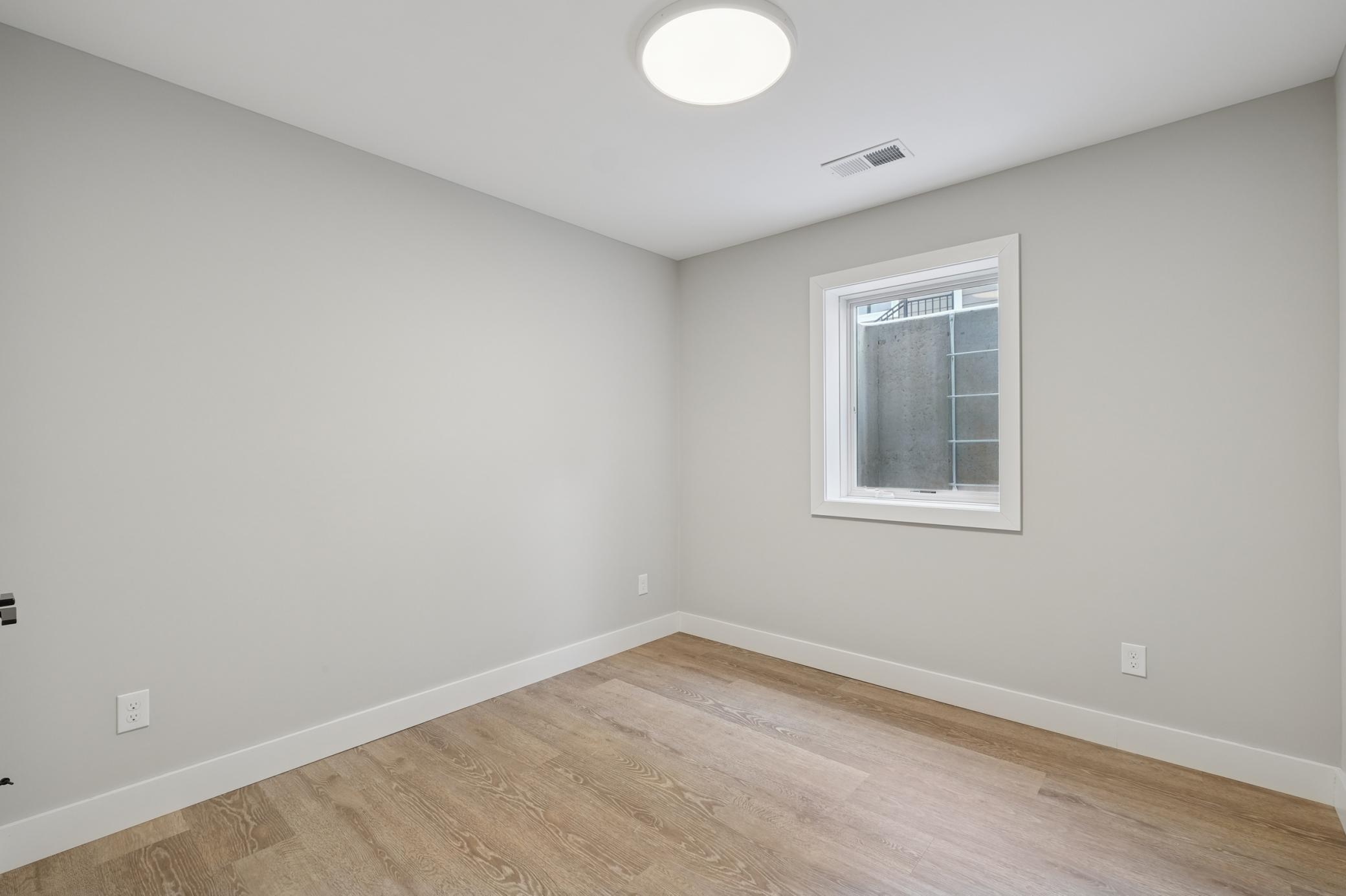 6043 Brooklyn Boulevard Property Photo 34