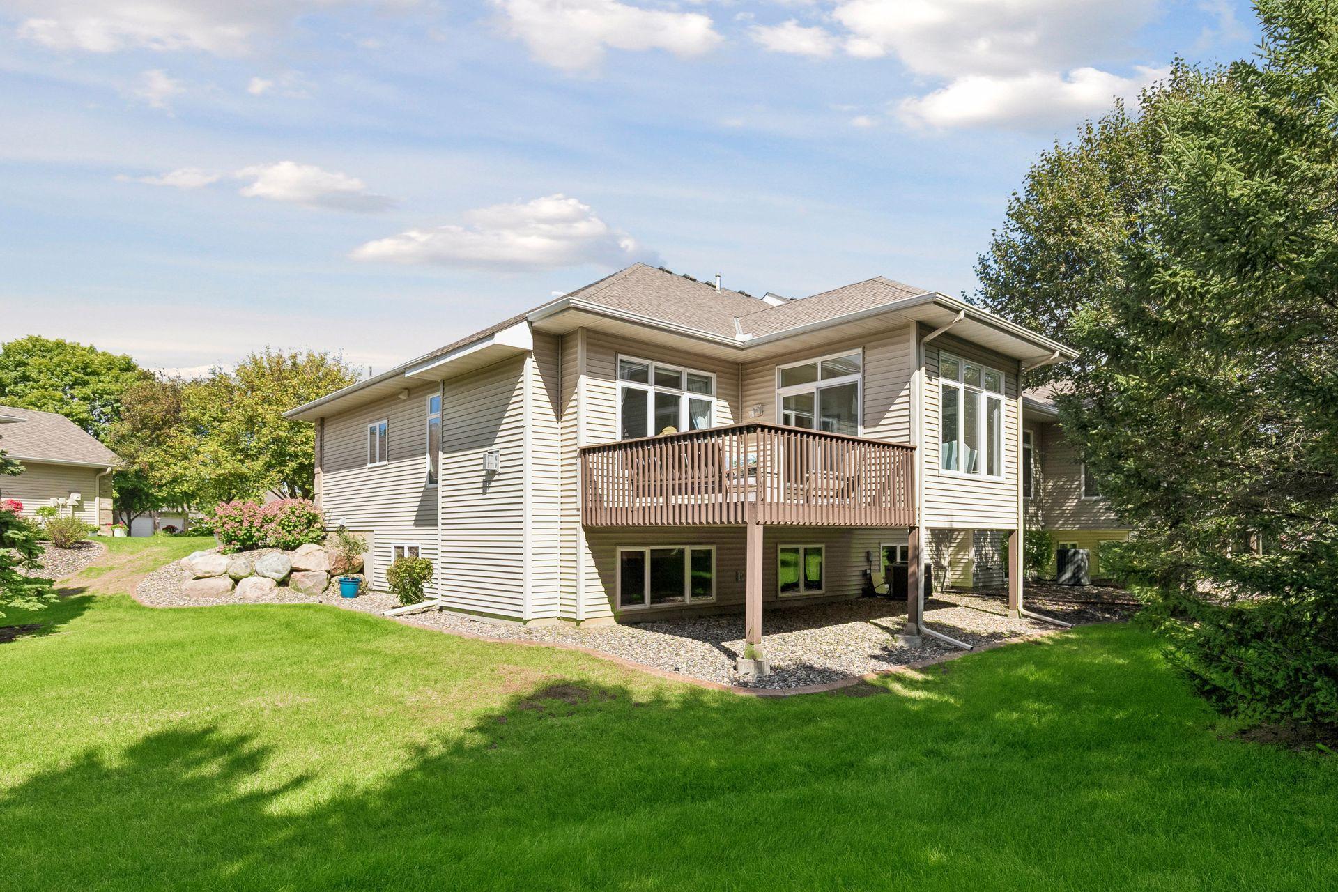 10381 Lancaster Cove Property Photo 1