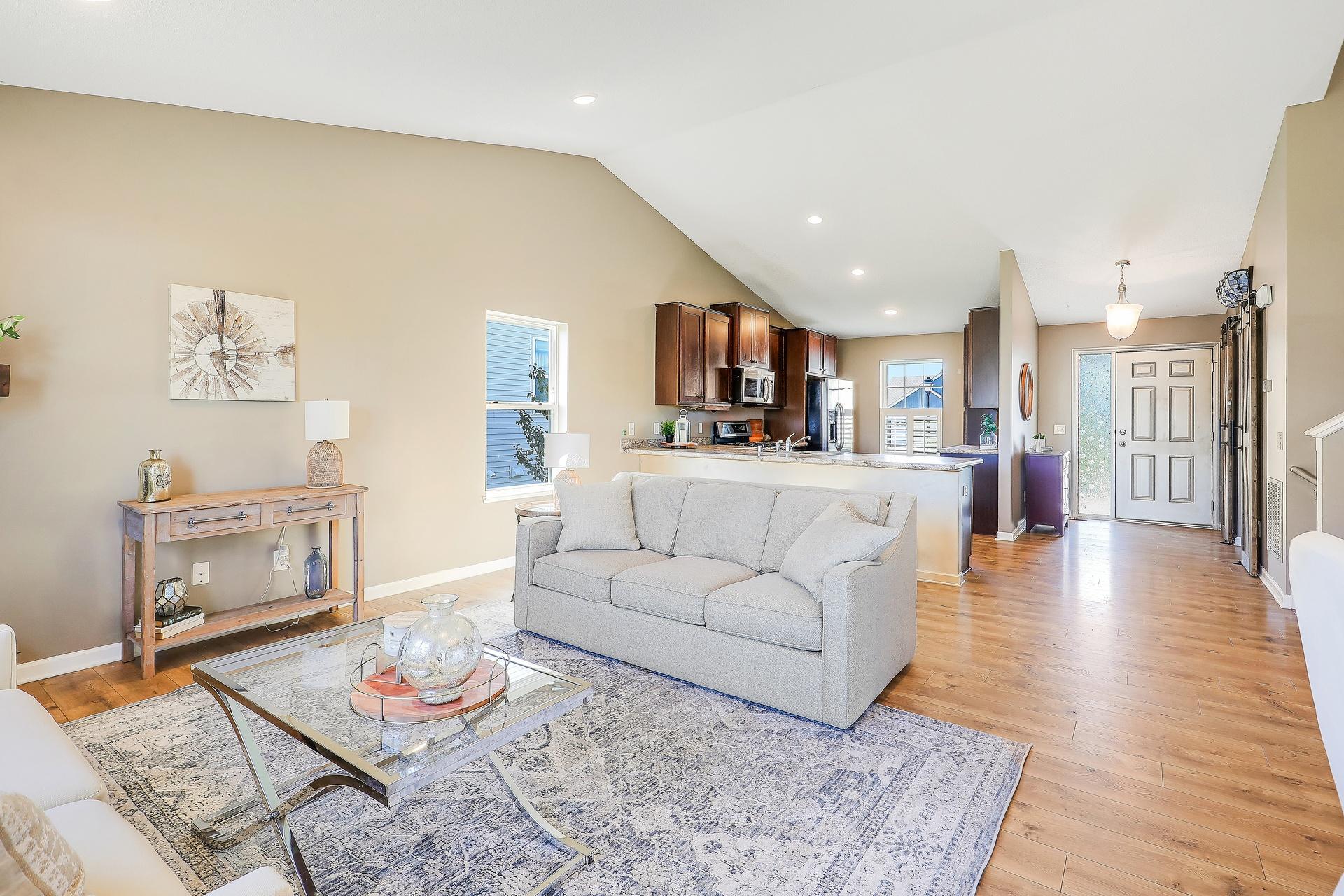 15174 Emory Circle Property Photo 4