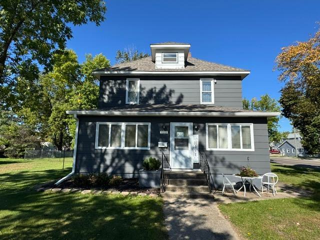 703 1st Street Se Property Photo 1