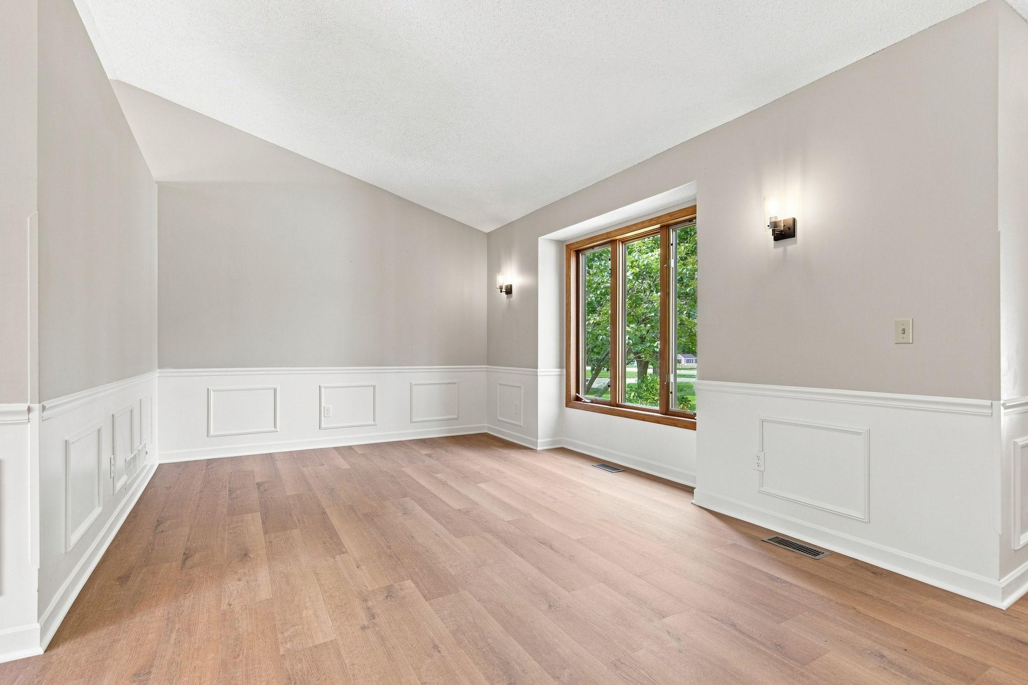 9081 13th Street Ne Property Photo 12