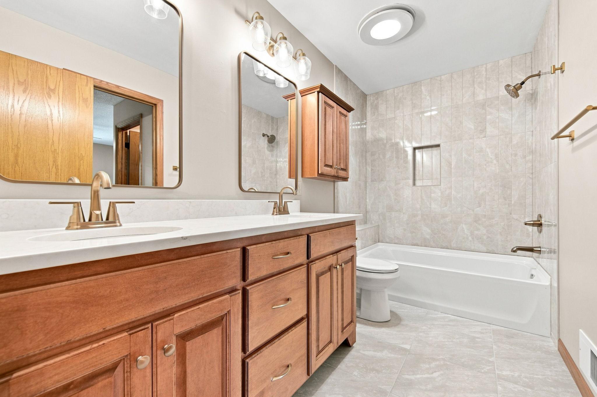 9081 13th Street Ne Property Photo 16