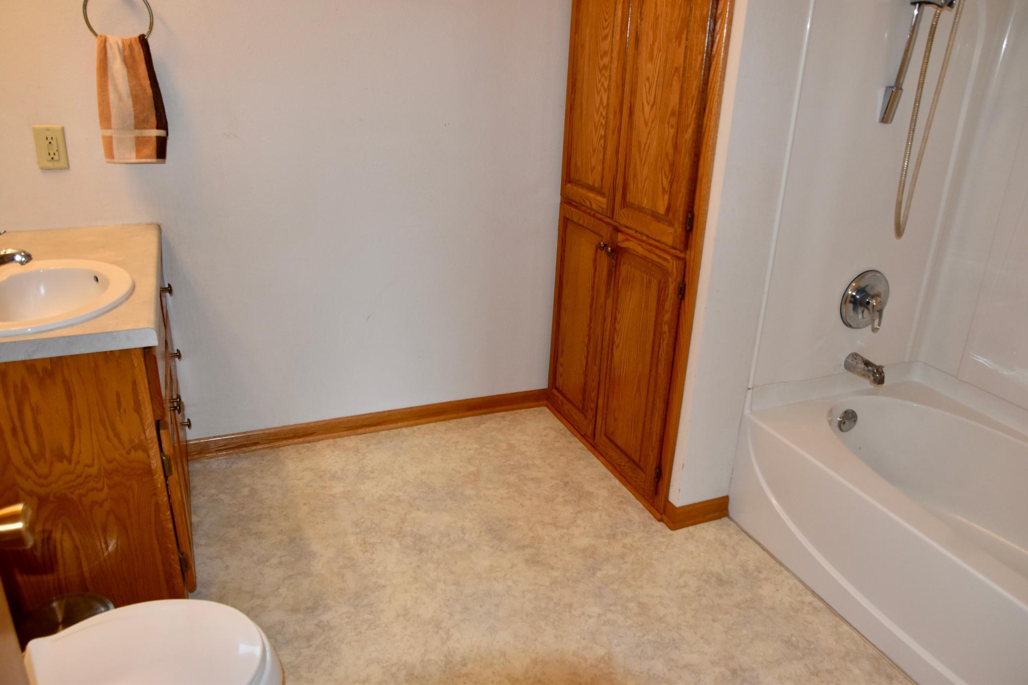 1069 Pine Street Property Photo 24