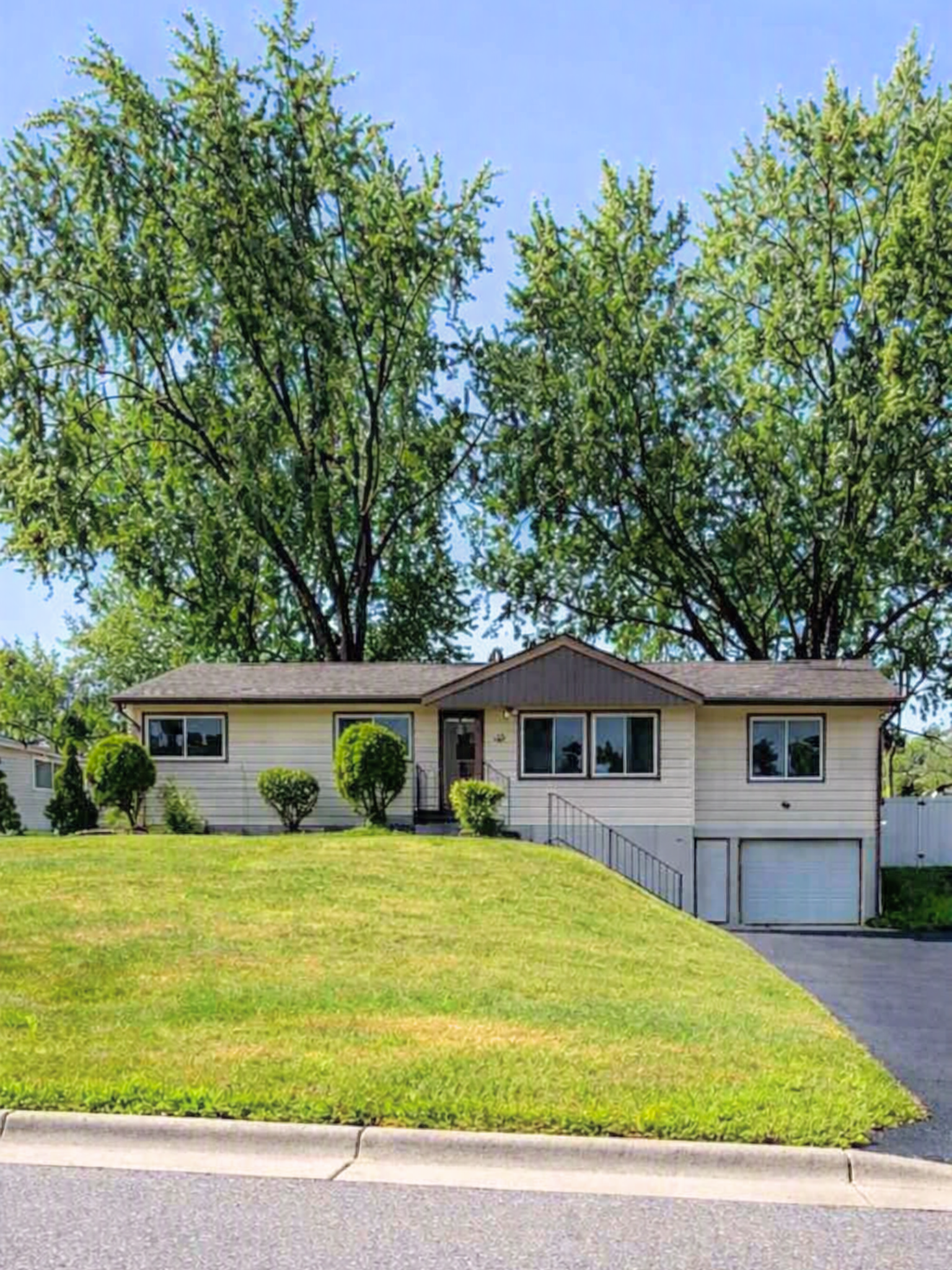 262 Demar Avenue Property Photo 1
