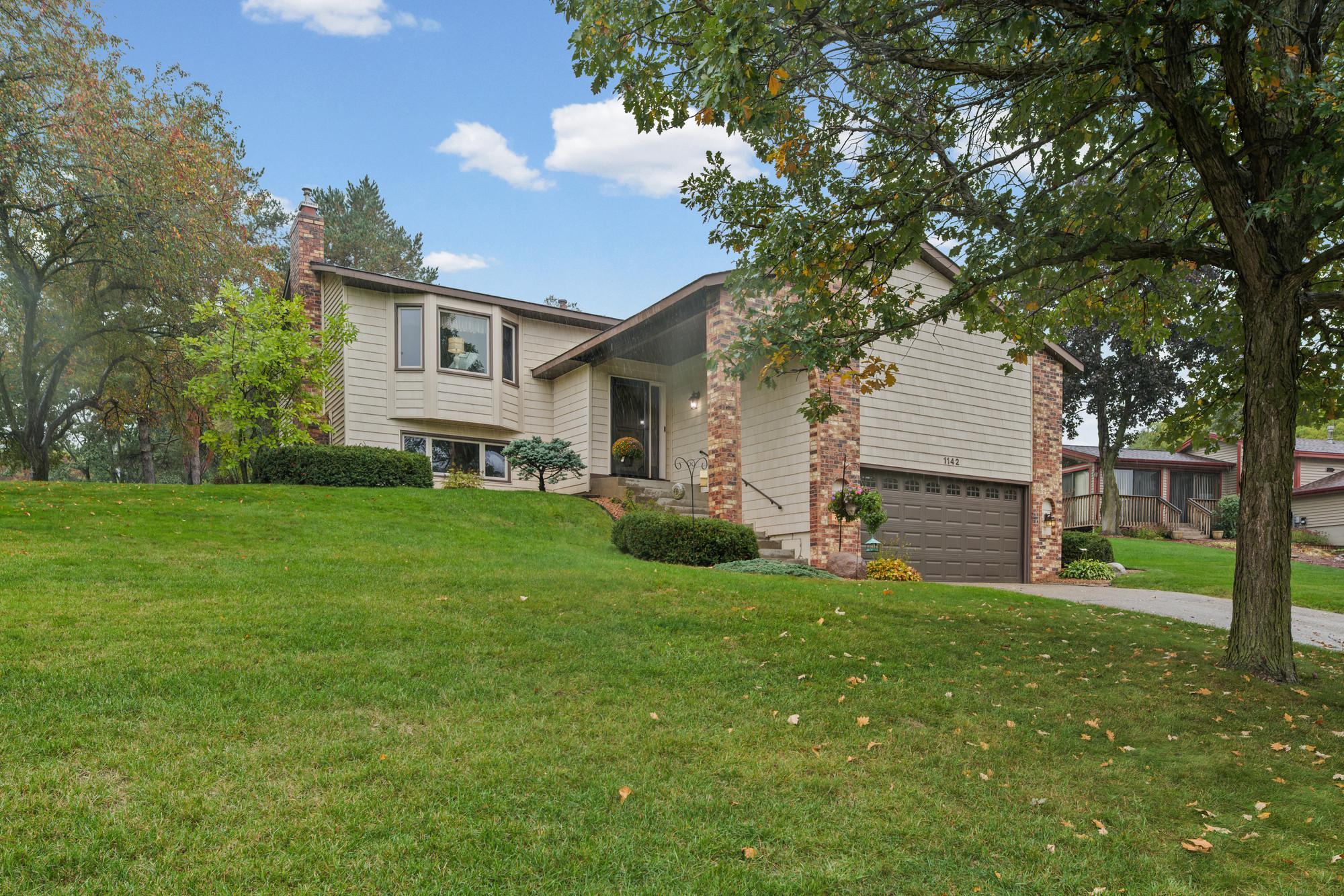 1142 Parkview Lane Property Photo 1