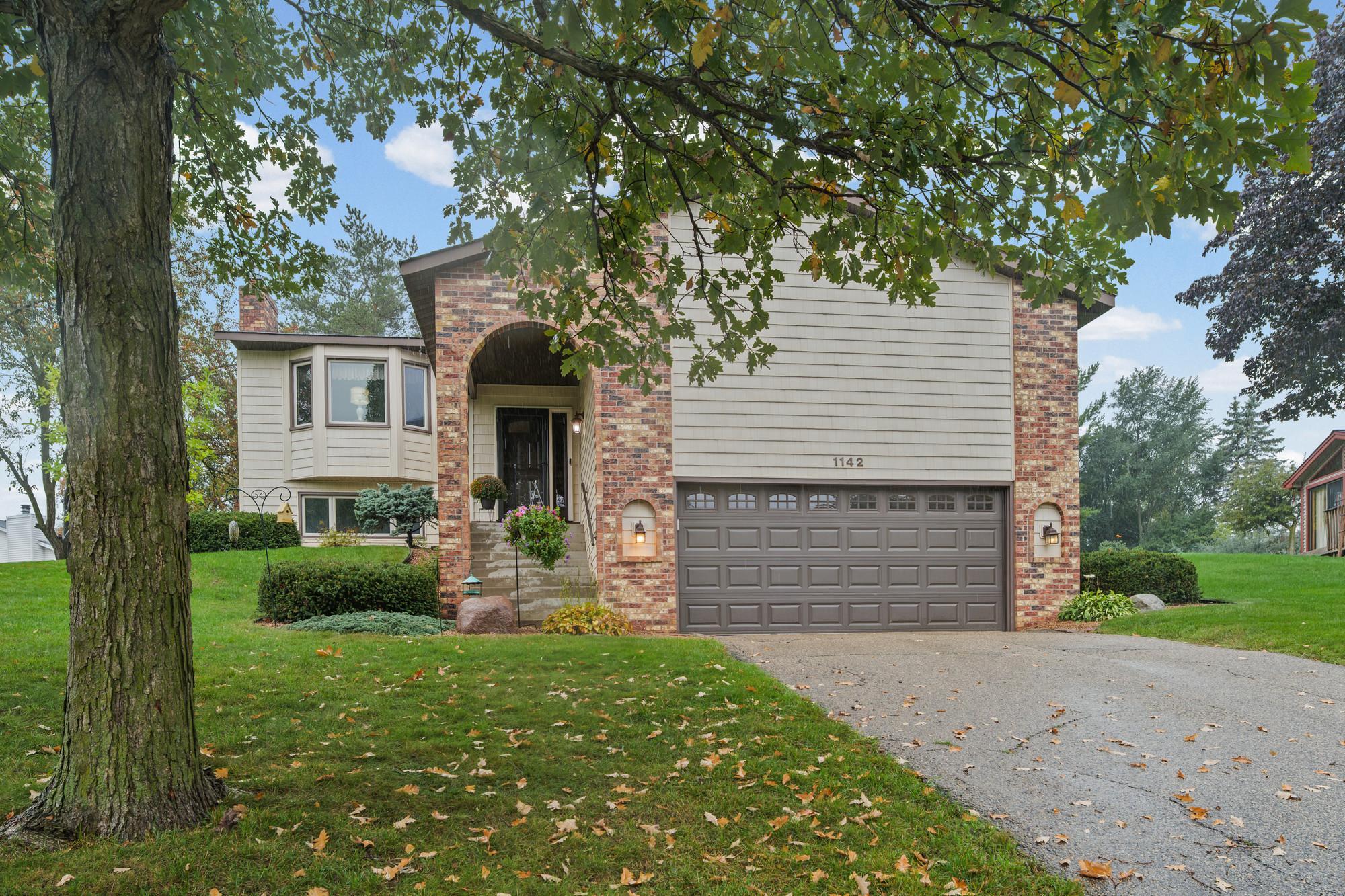1142 Parkview Lane Property Photo 4