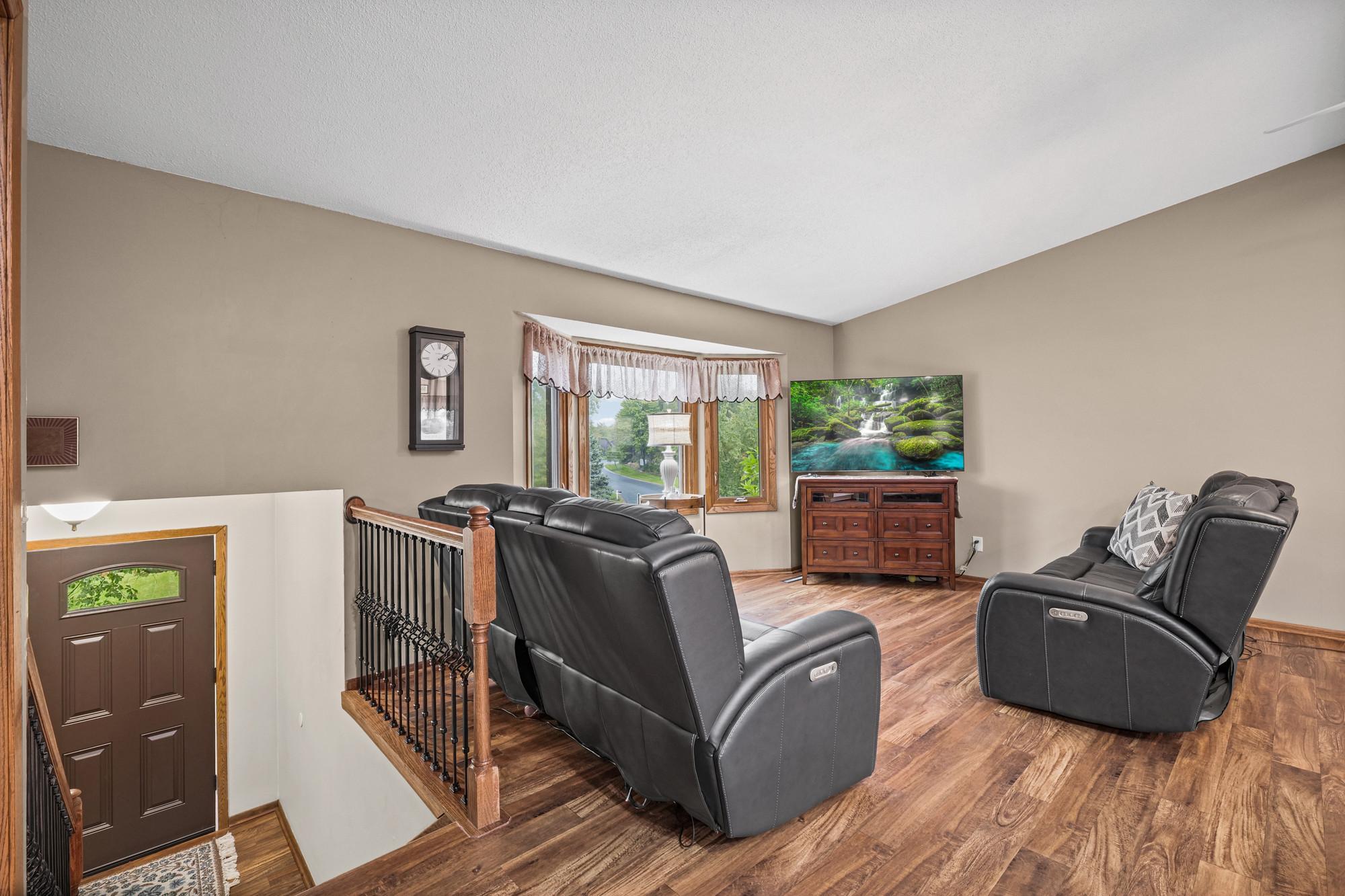 1142 Parkview Lane Property Photo 8