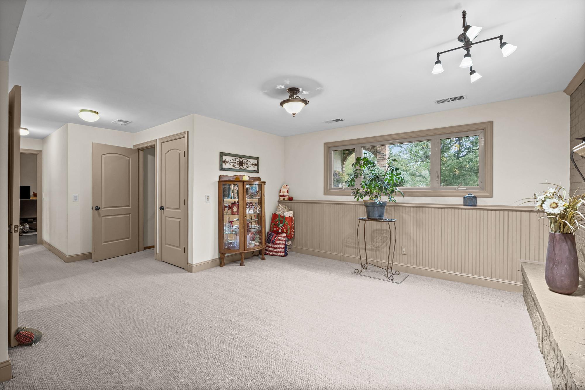 1142 Parkview Lane Property Photo 32
