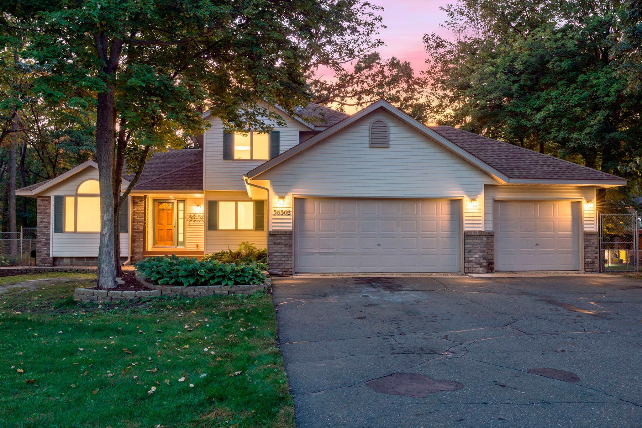 38308 Golden Oaks Trail Property Photo 1