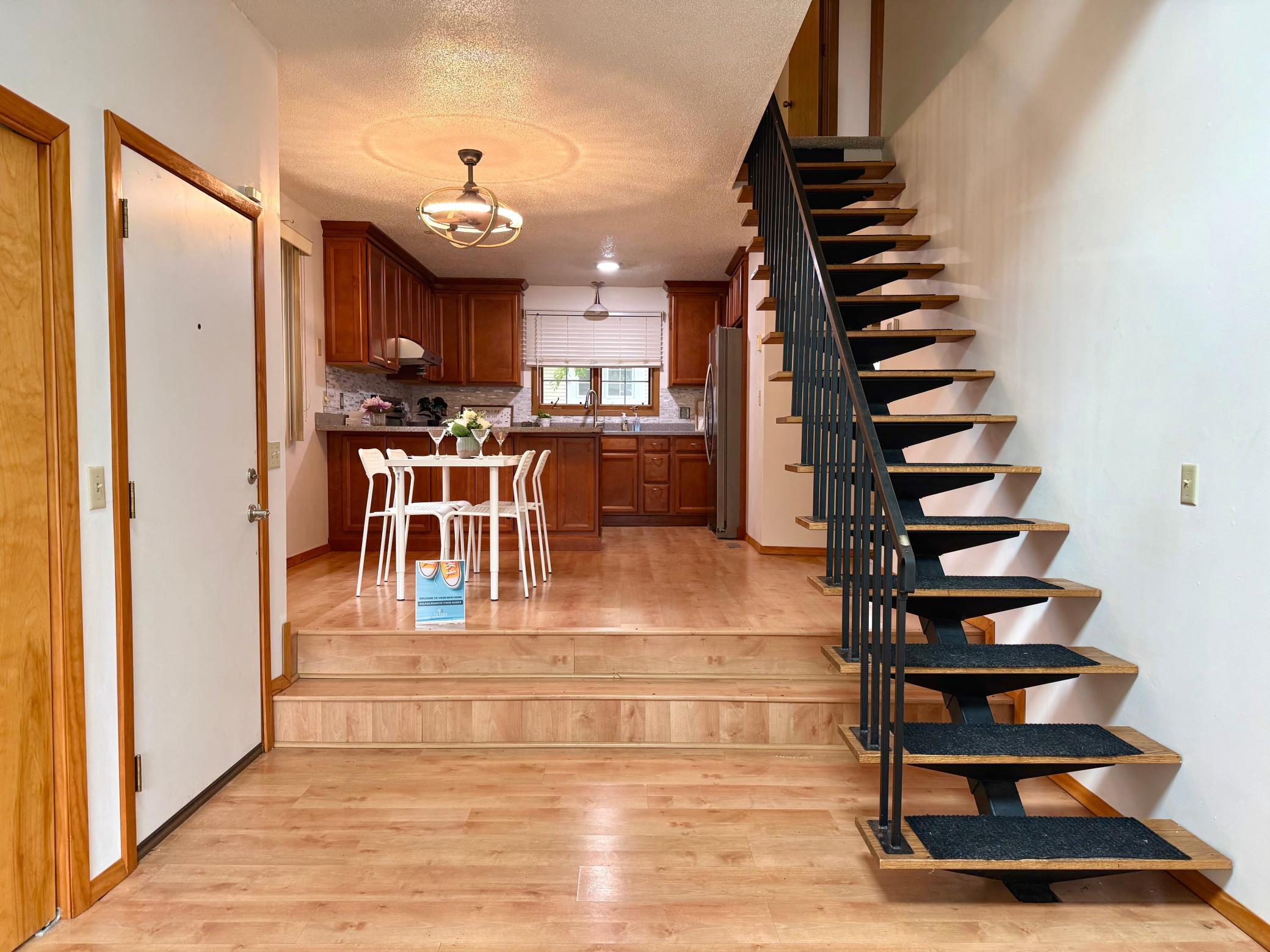 2023 Parkside Drive Property Photo 3