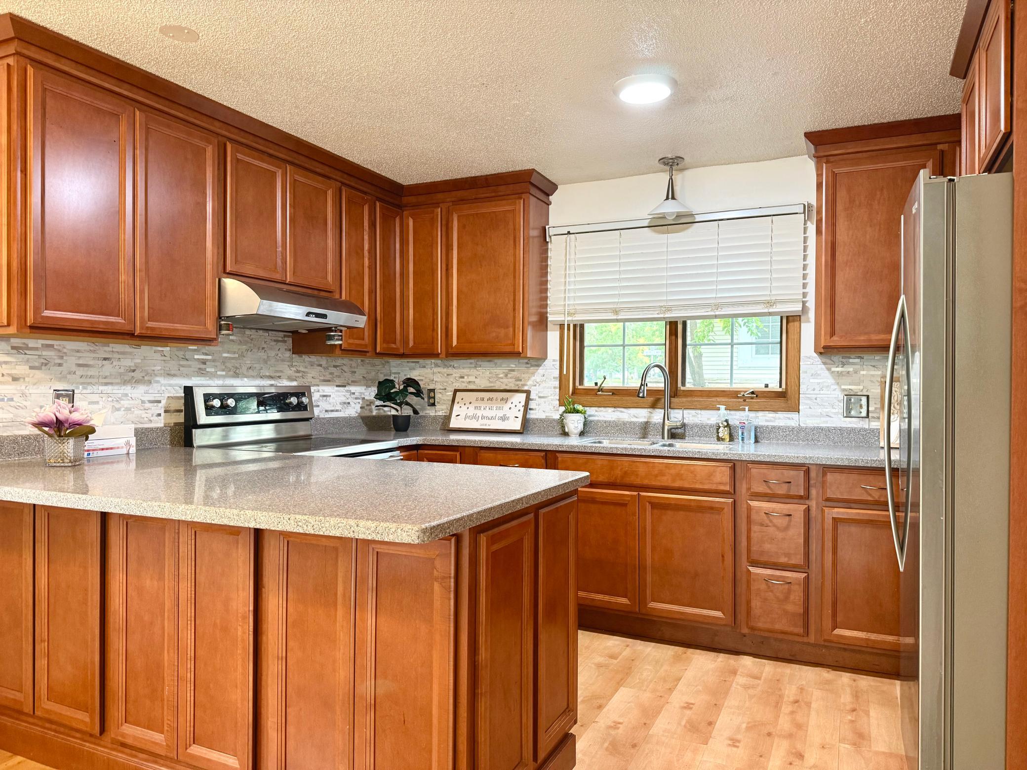 2023 Parkside Drive Property Photo 5