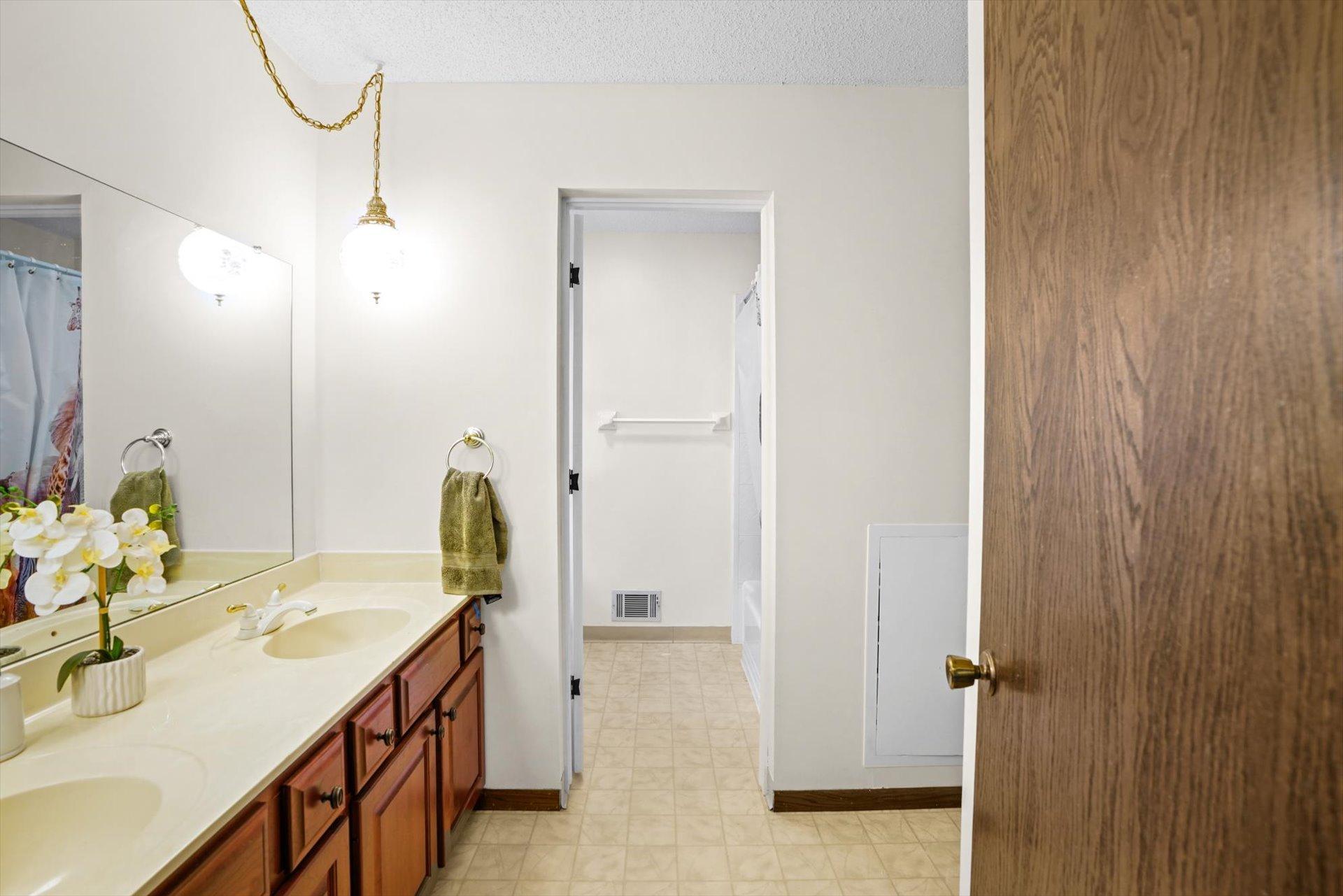 13209 Sheffield Curve Property Photo 31