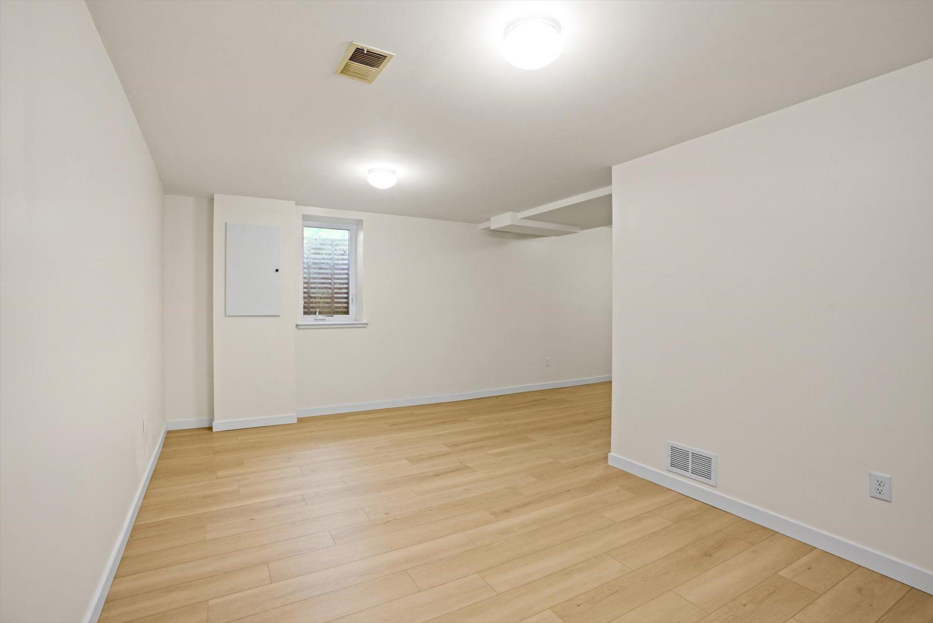 13209 Sheffield Curve Property Photo 33