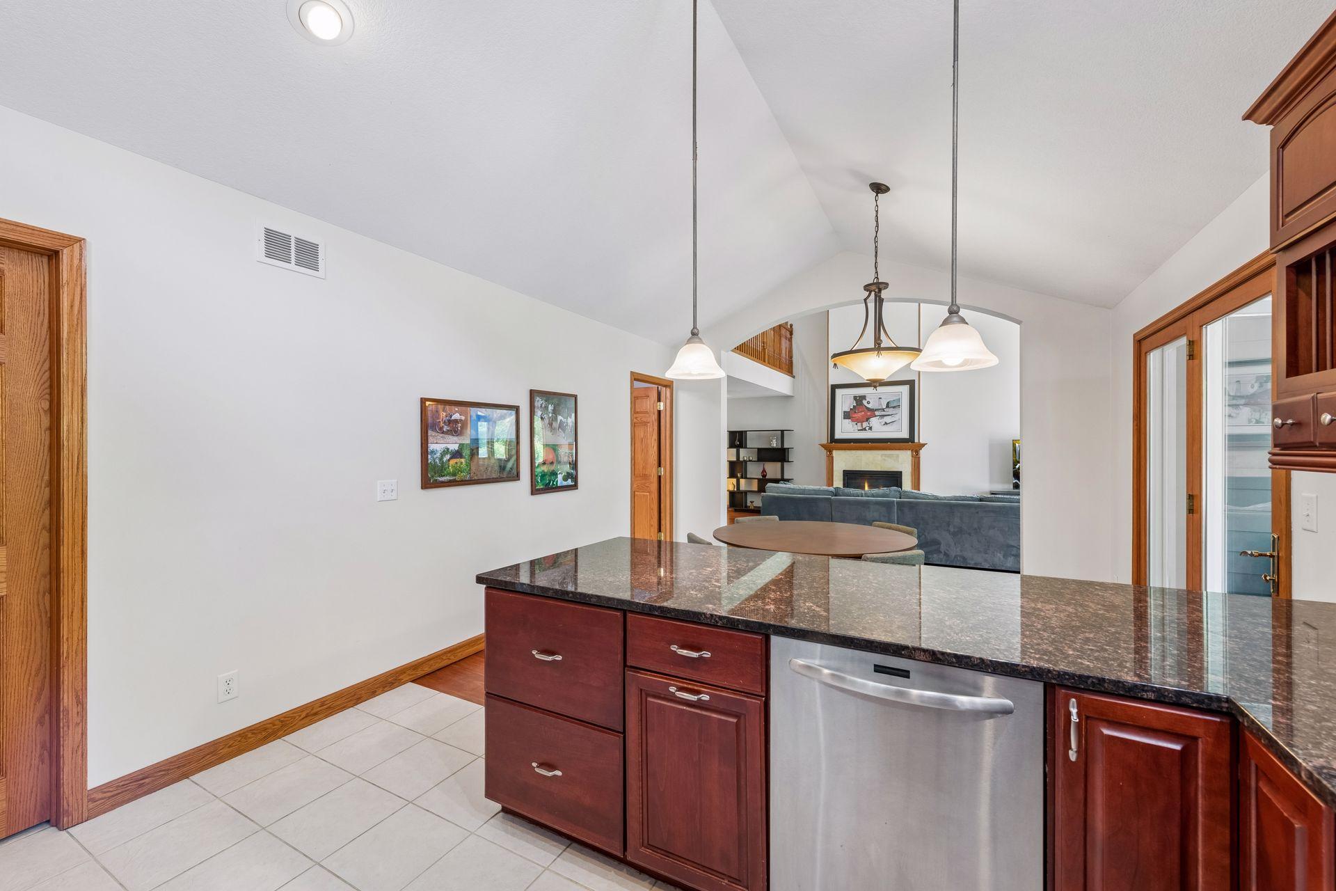 13426 Excelsior Boulevard Property Photo 40